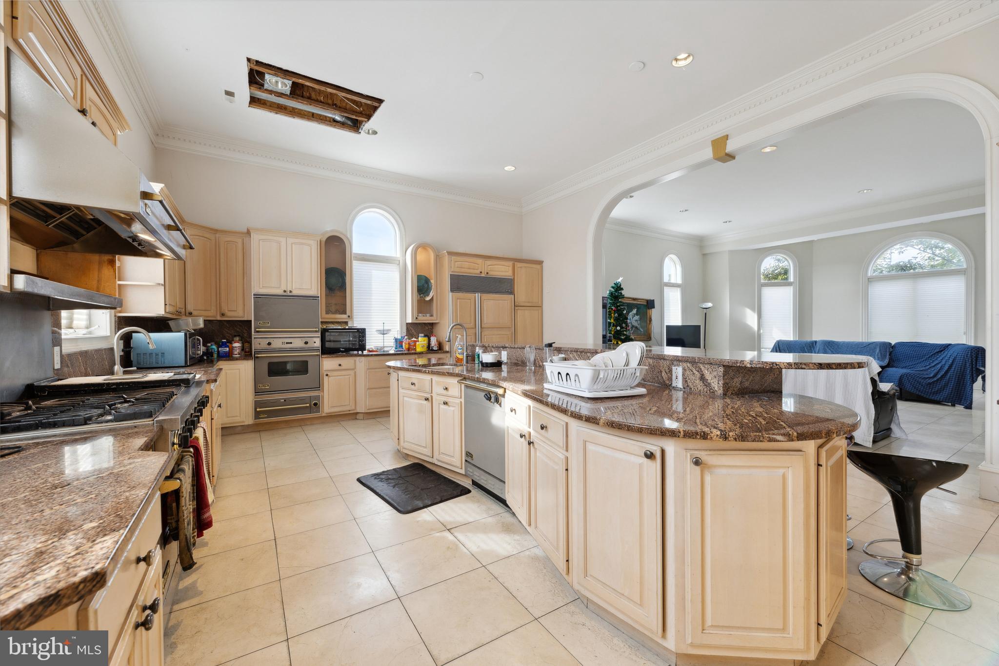 POTOMAC MANOR - Residential