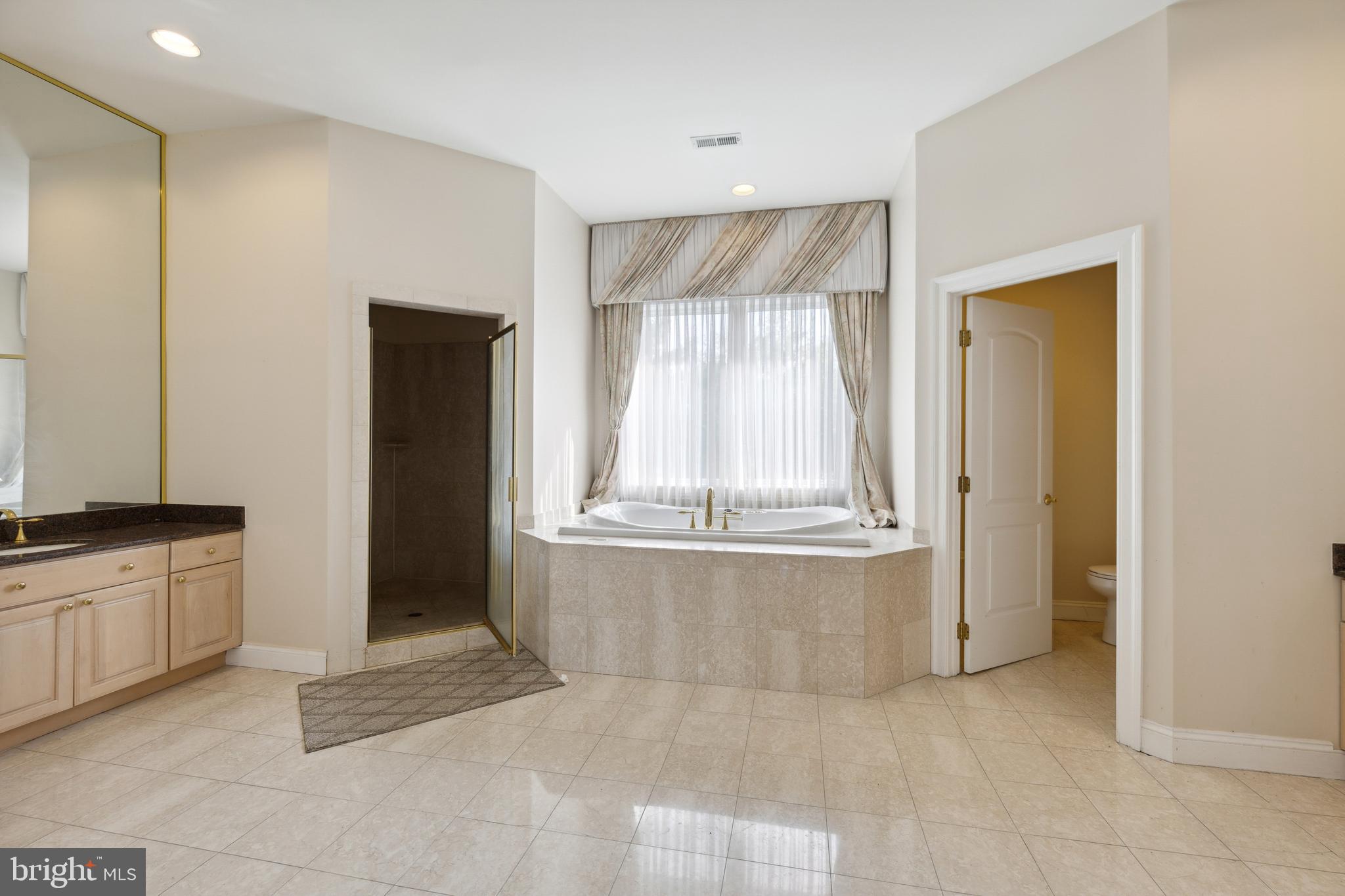 POTOMAC MANOR - Residential