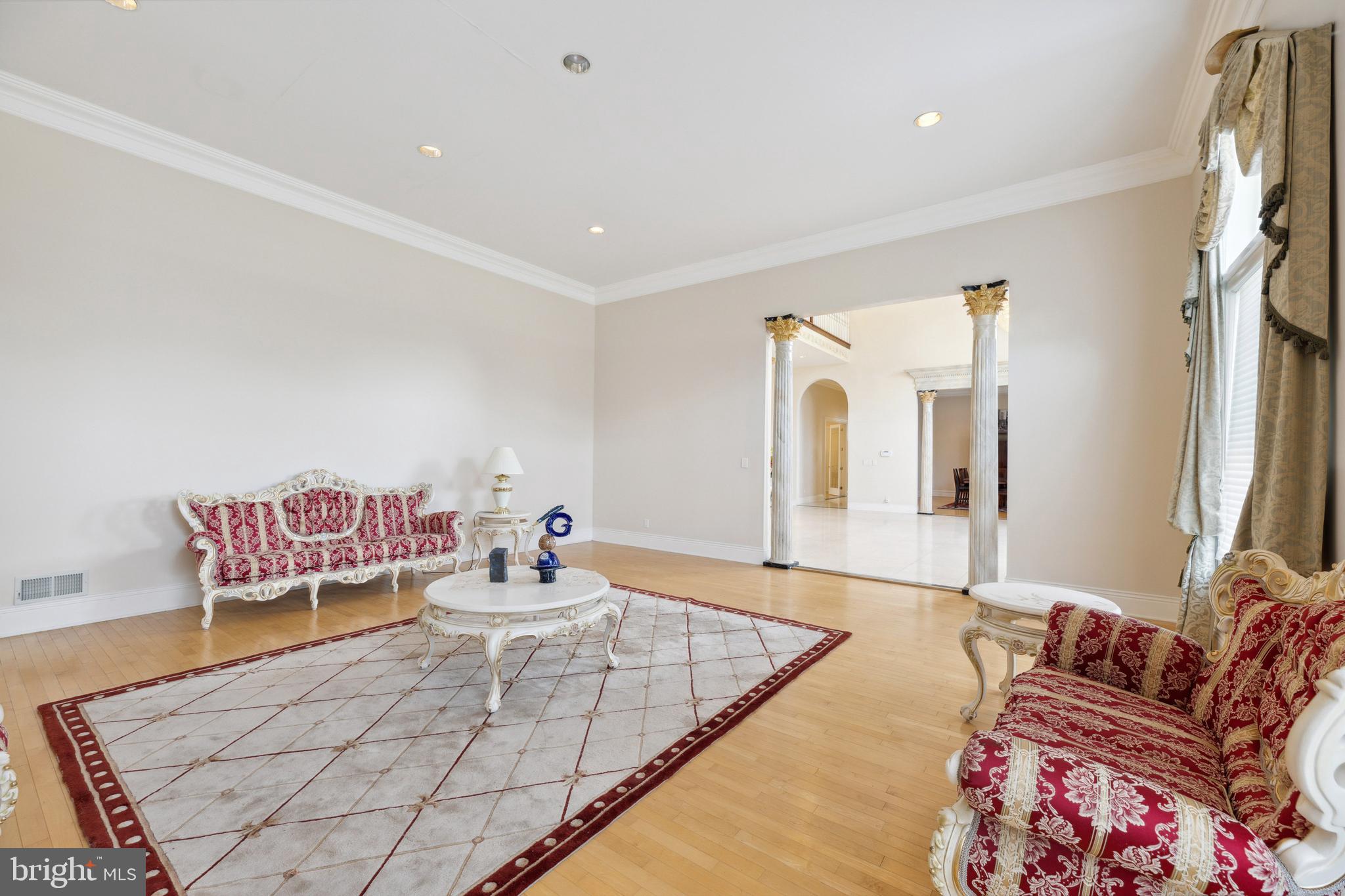 POTOMAC MANOR - Residential