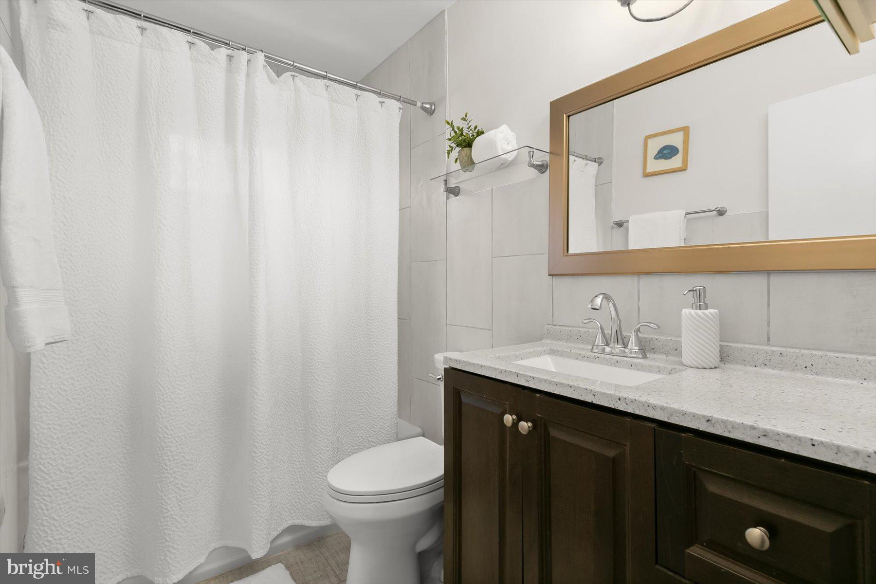 CARDEROCK SPRINGS - Residential