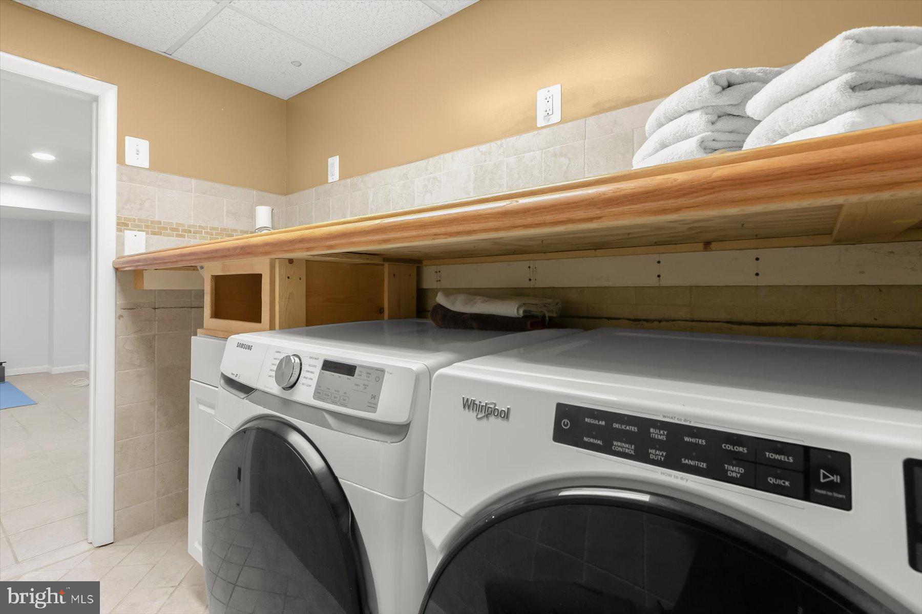 CARDEROCK SPRINGS - Residential