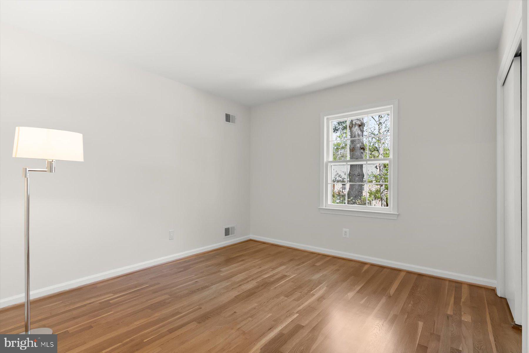 CARDEROCK SPRINGS - Residential