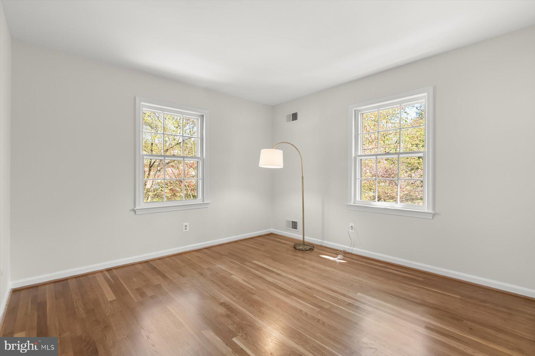 CARDEROCK SPRINGS - Residential