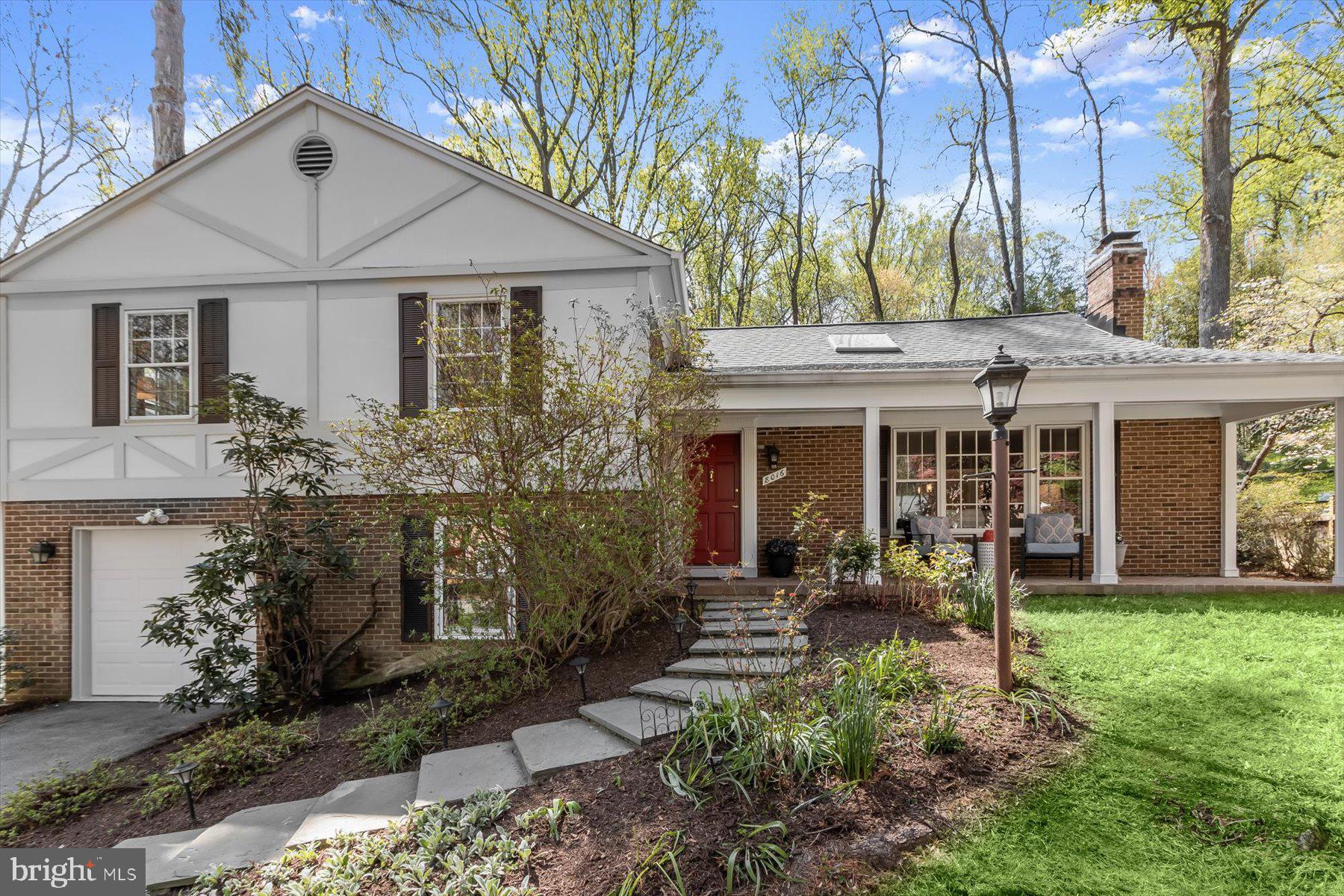 CARDEROCK SPRINGS - Residential