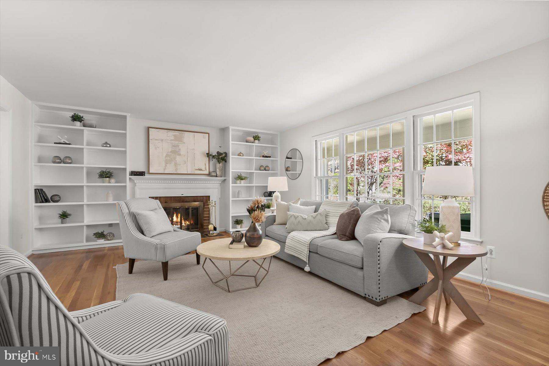 CARDEROCK SPRINGS - Residential