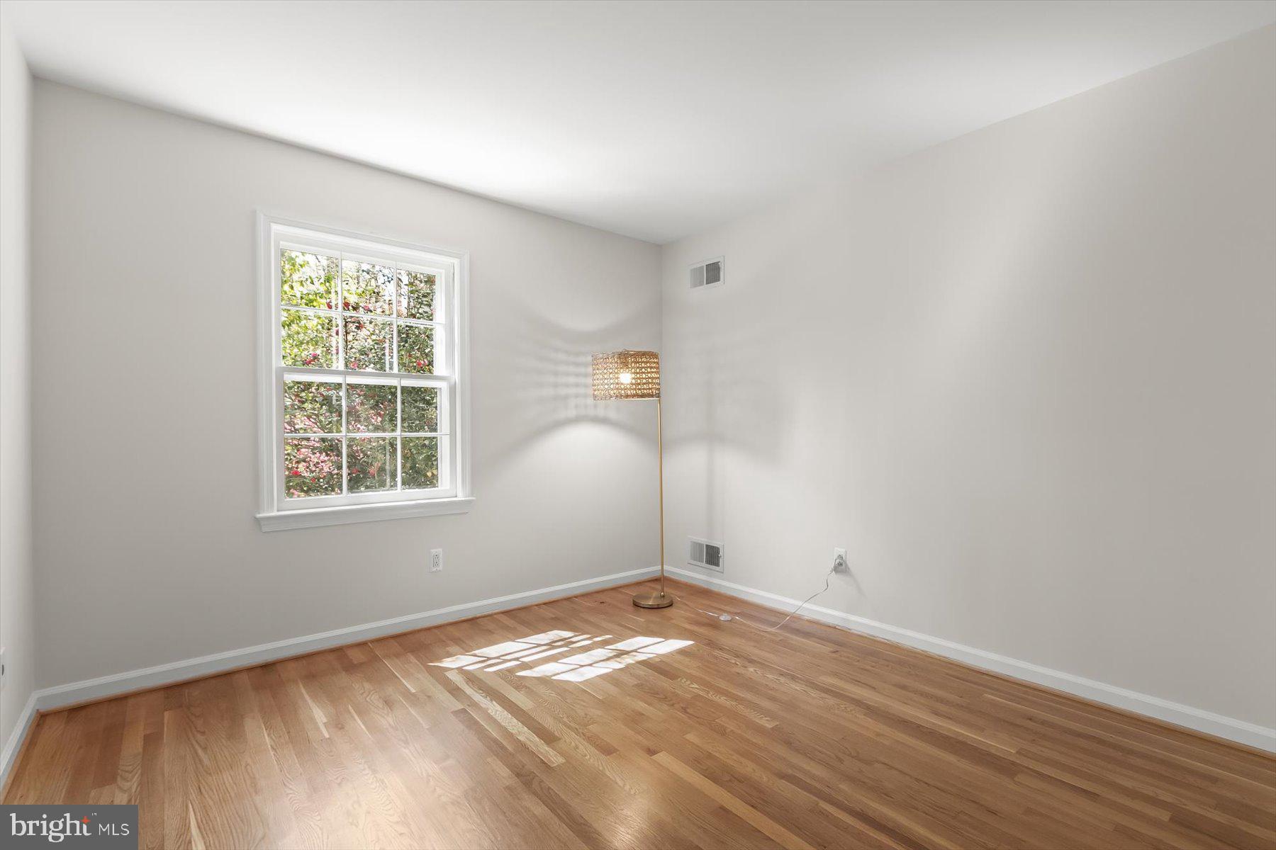 CARDEROCK SPRINGS - Residential