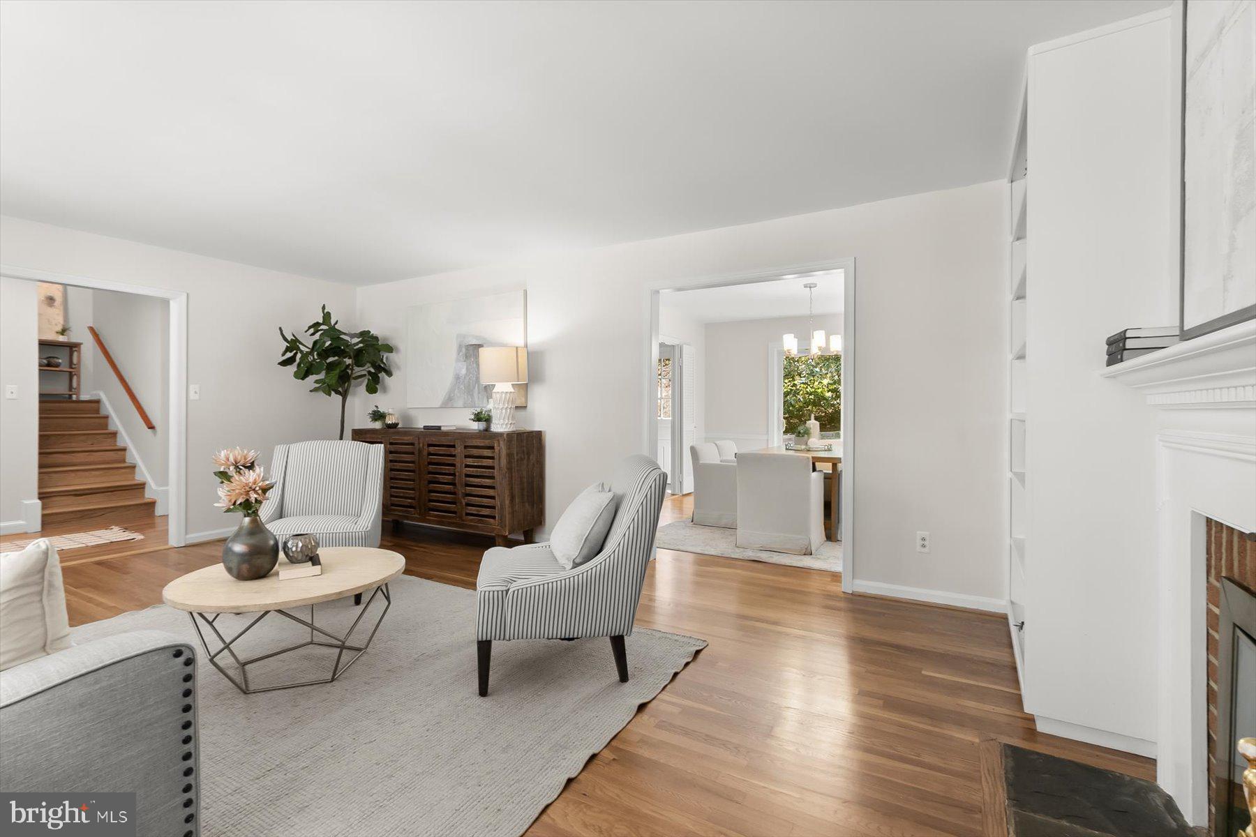 CARDEROCK SPRINGS - Residential