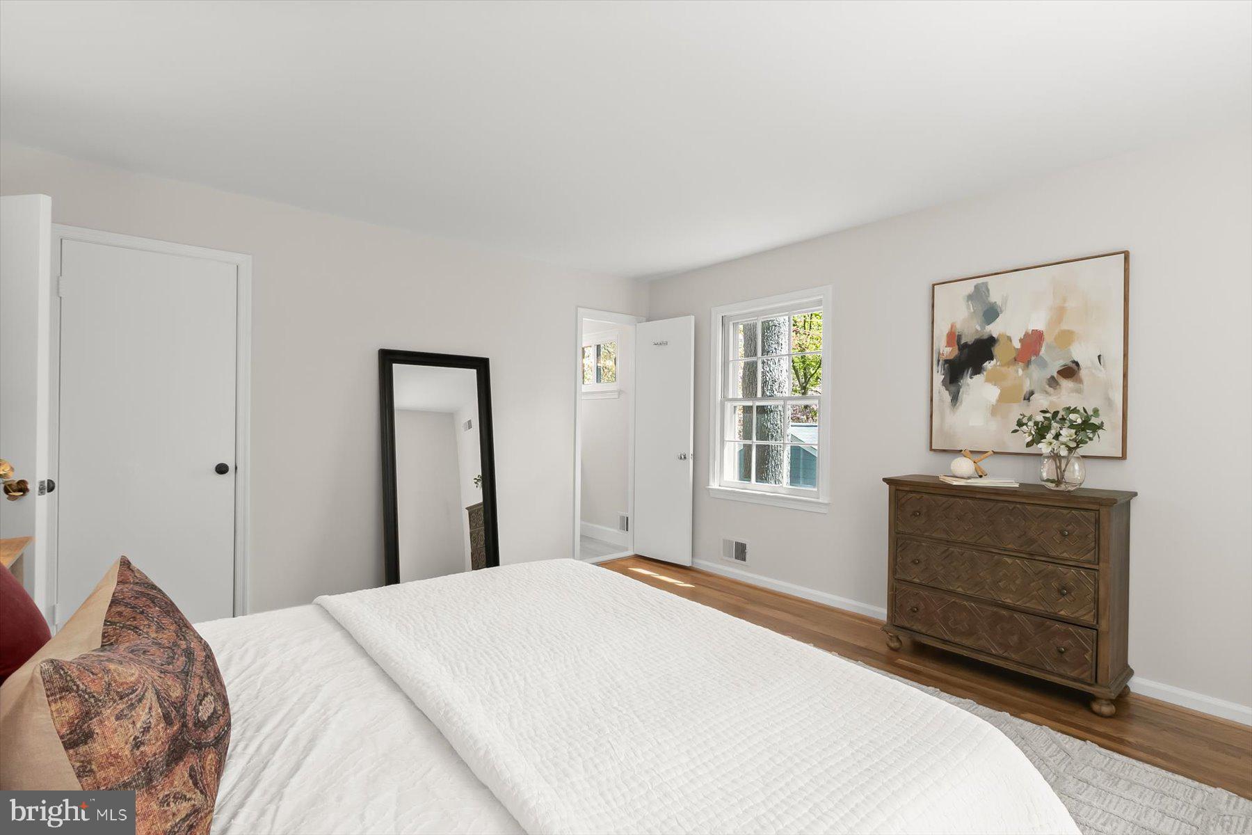 CARDEROCK SPRINGS - Residential