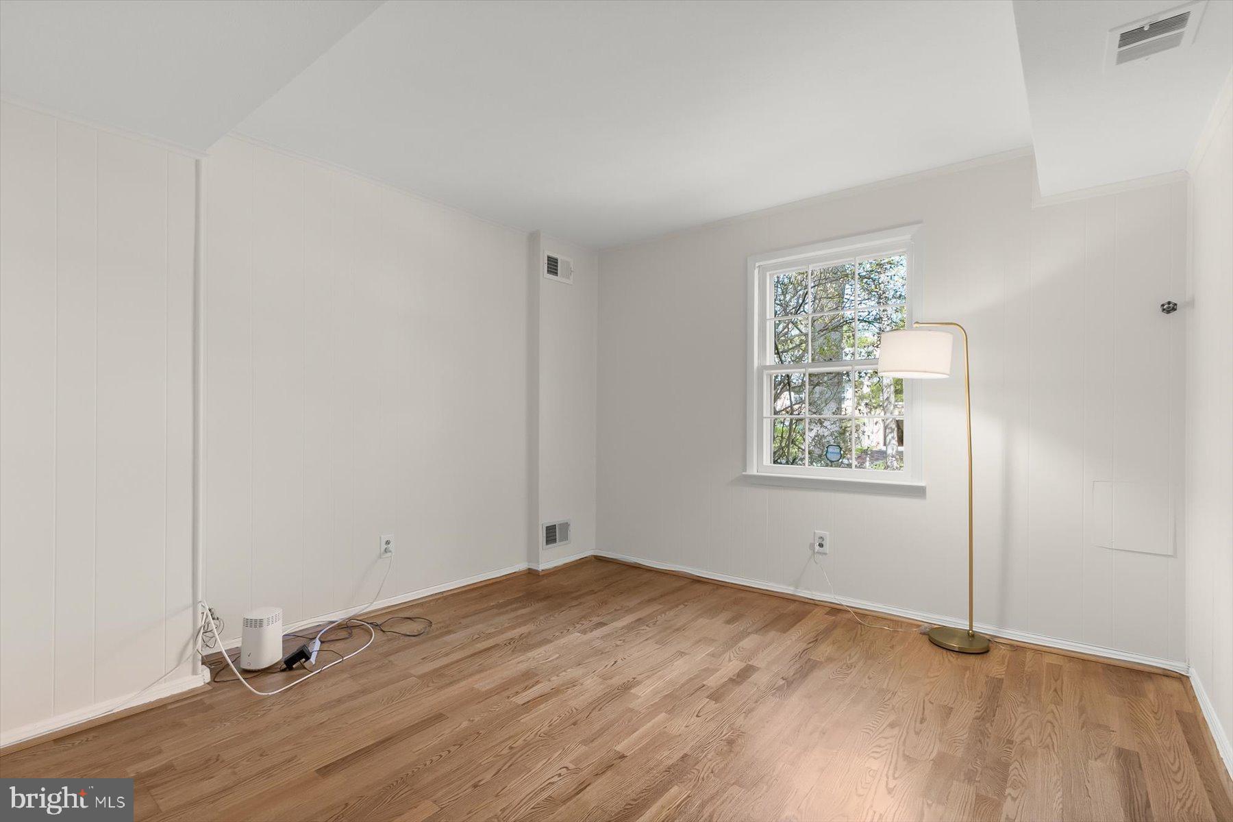 CARDEROCK SPRINGS - Residential