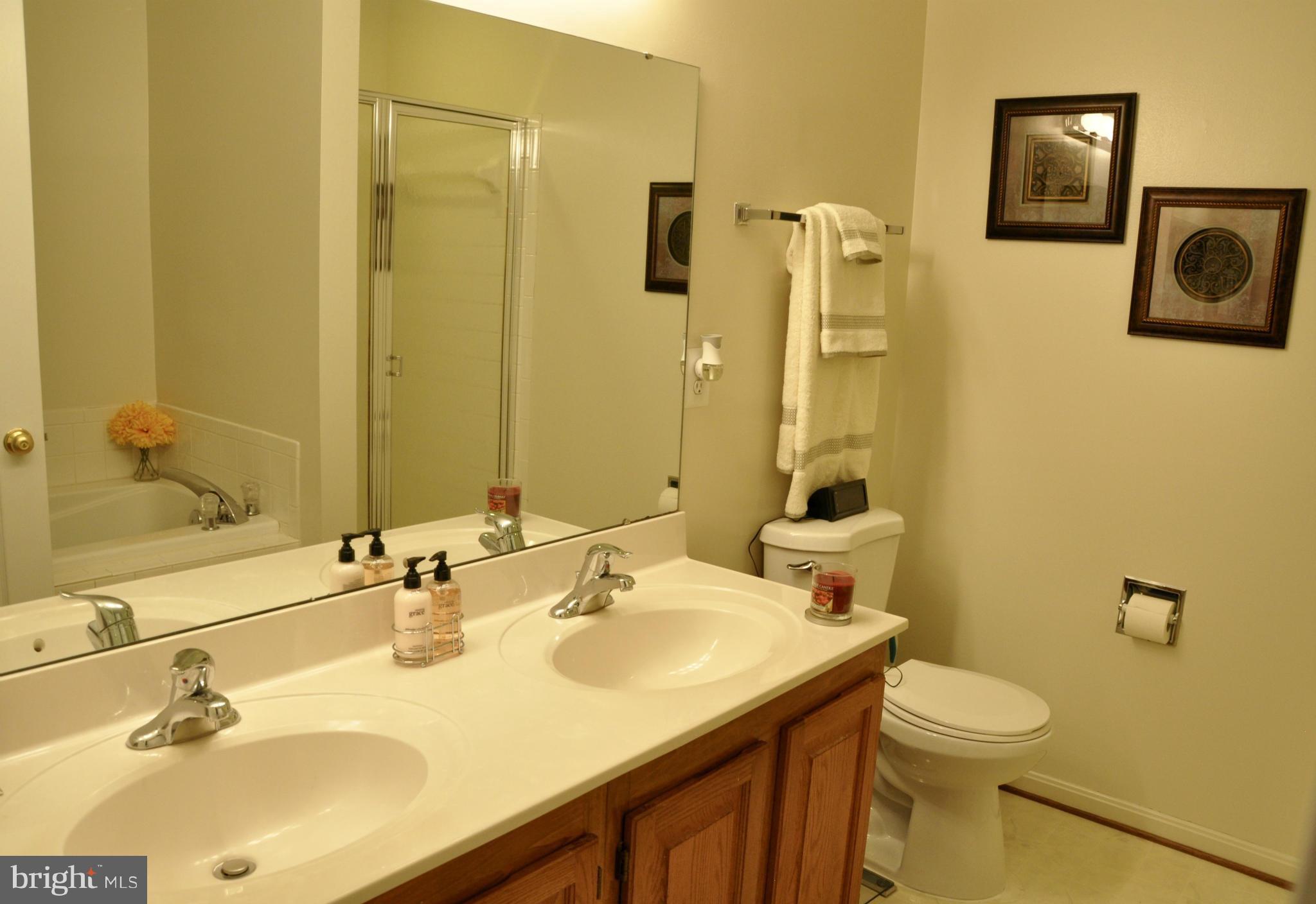 UNIVERISTY CENTER - Residential