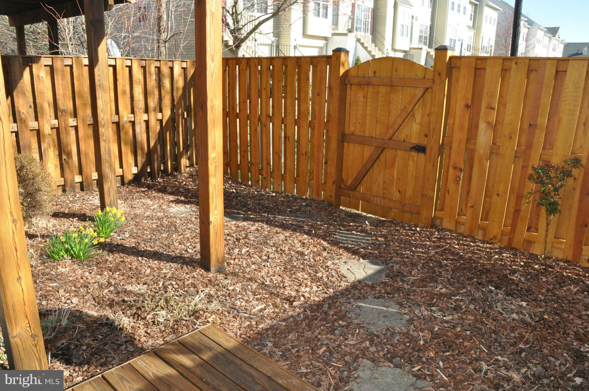 UNIVERISTY CENTER - Residential