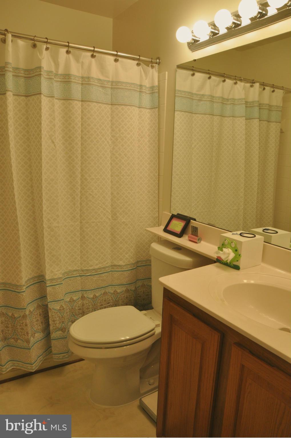 UNIVERISTY CENTER - Residential