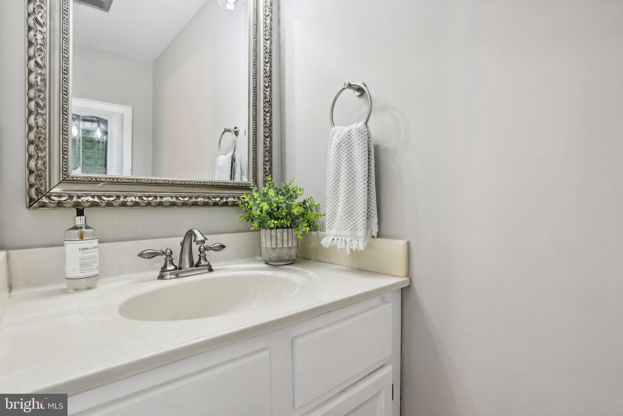 SEQUOIA FARMS - Residential