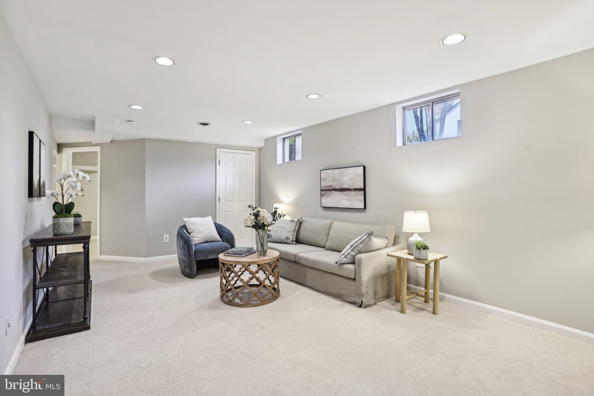 SEQUOIA FARMS - Residential