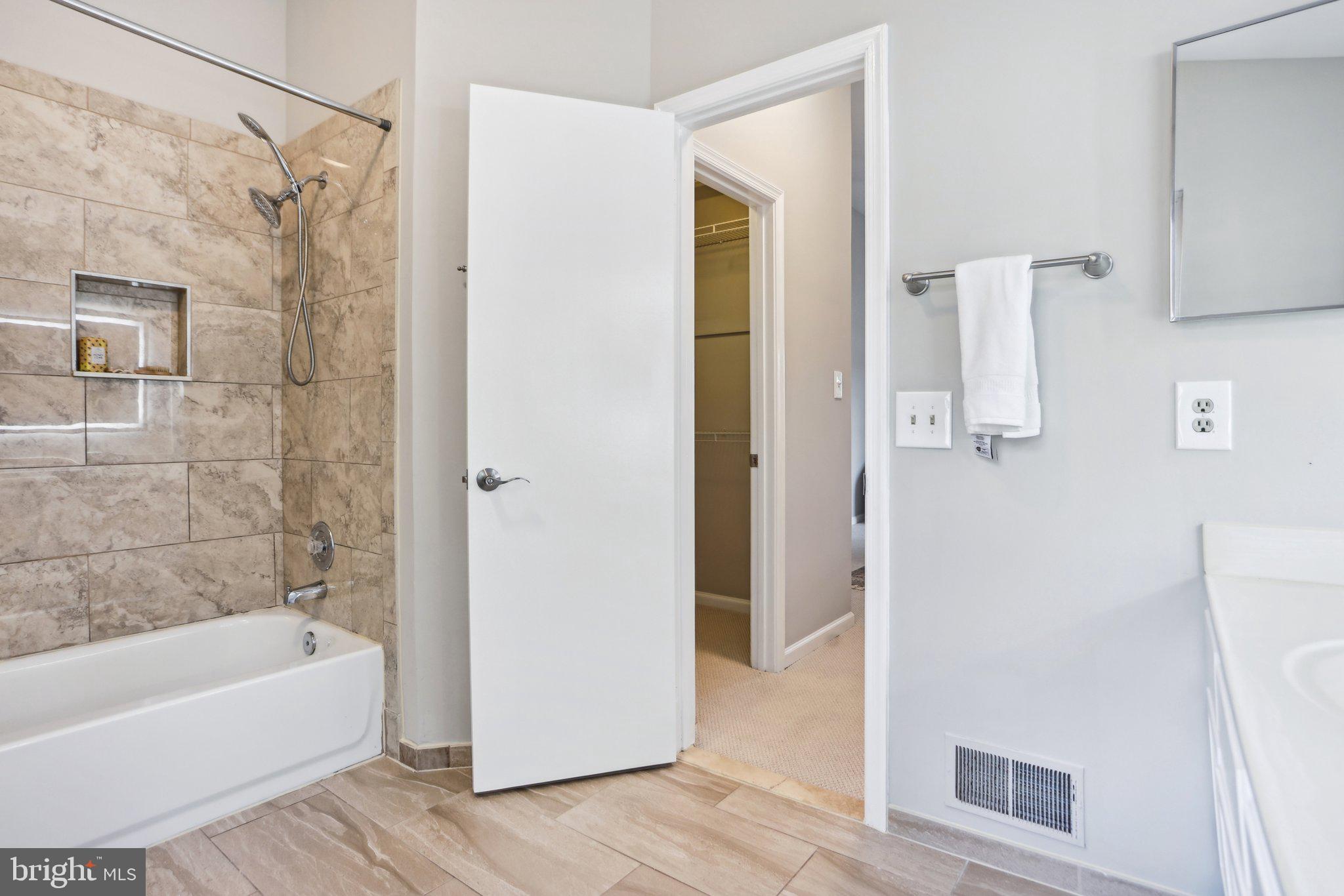 SEQUOIA FARMS - Residential