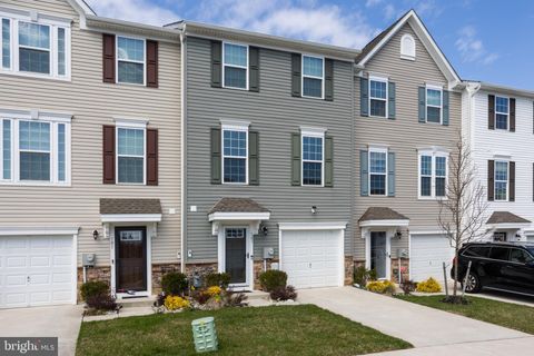 Townhouse For Sale - 103 Freedom Way<br/> SICKLERVILLE, NJ 08081