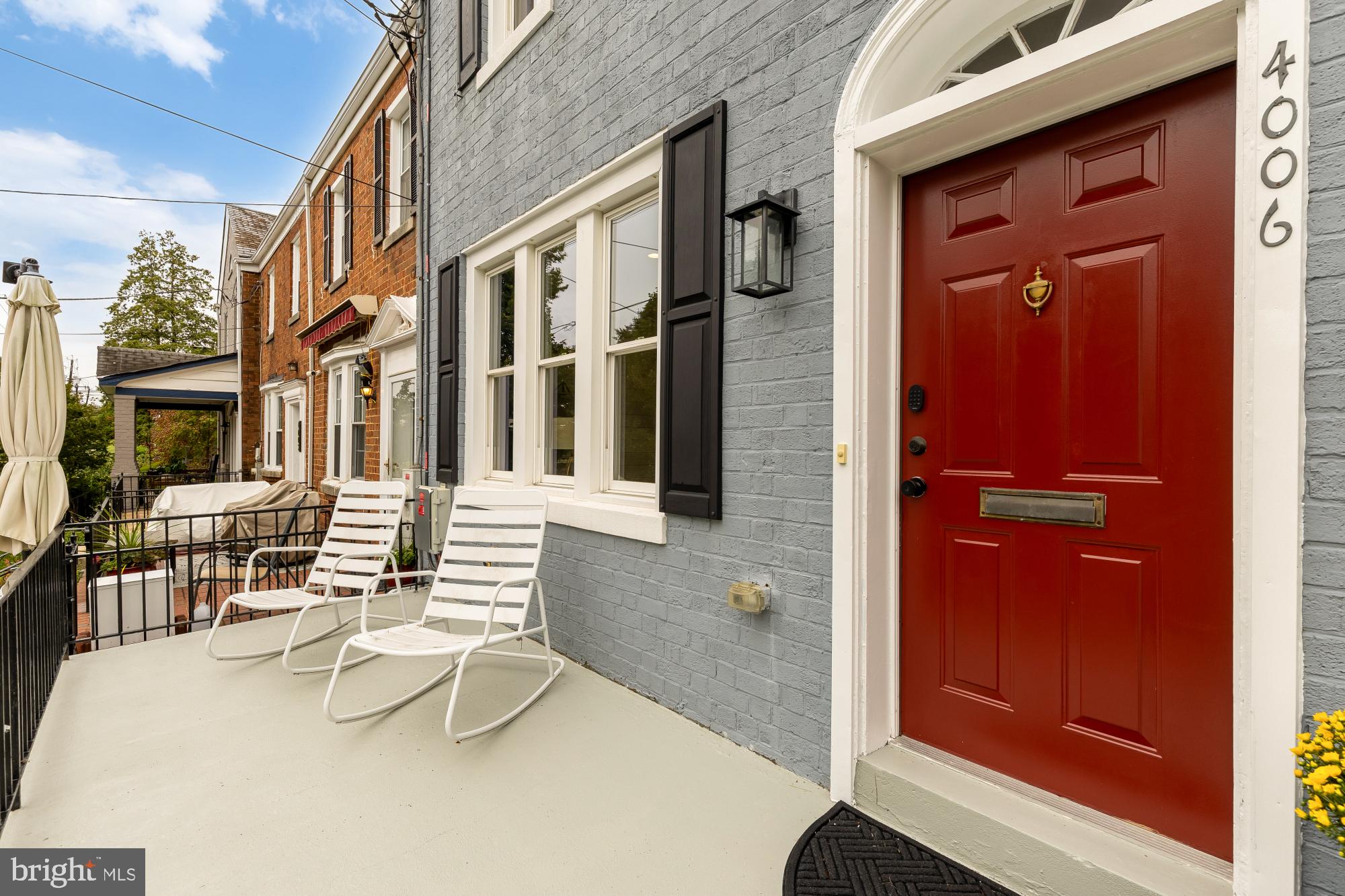 4006 10TH STREET NE