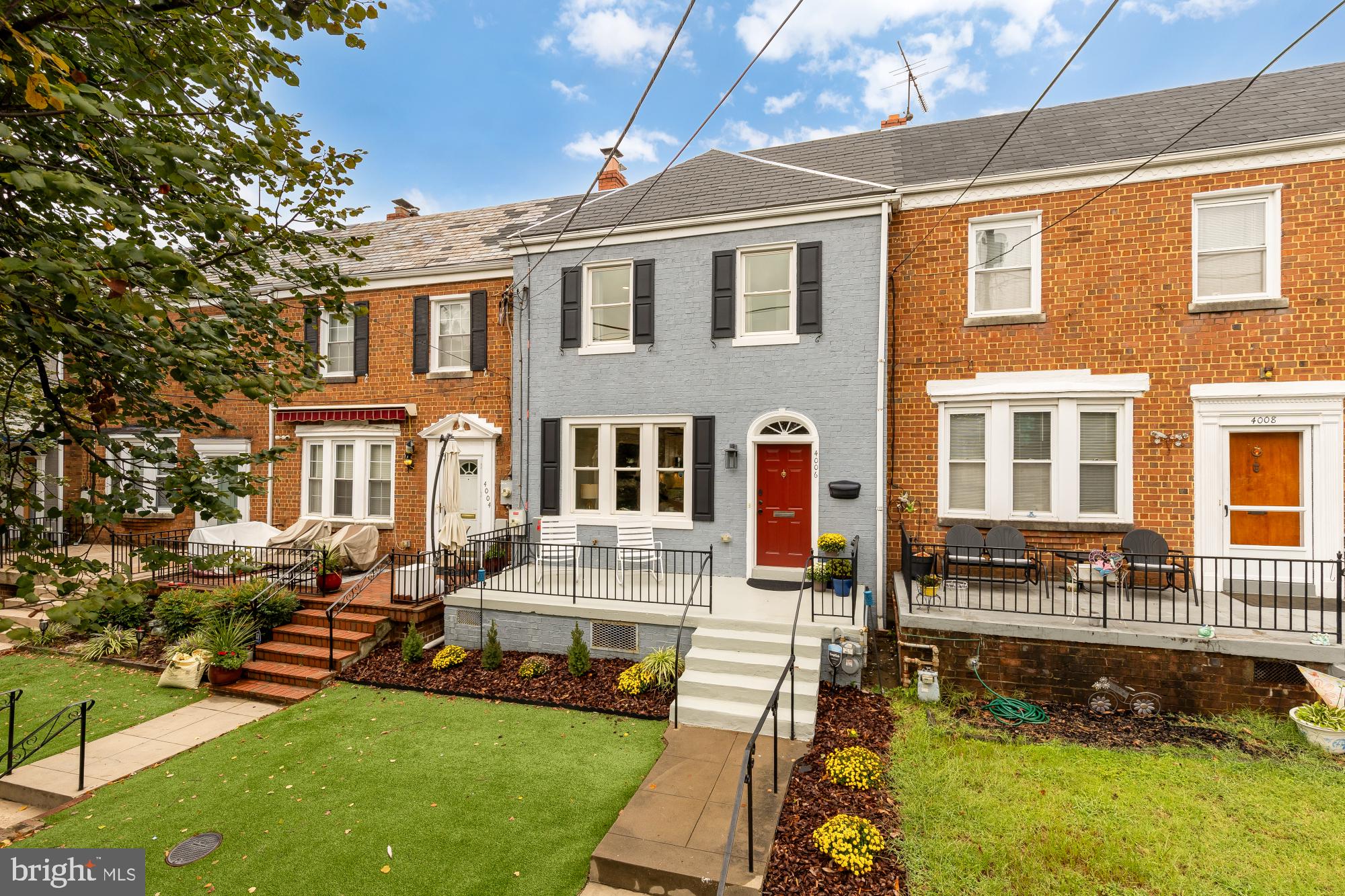 4006 10TH STREET NE