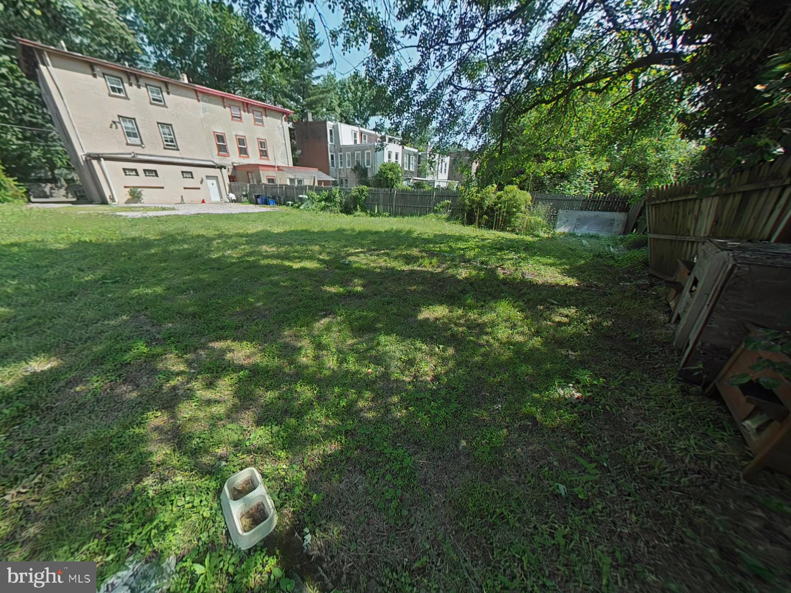 GERMANTOWN - Commercial Sale