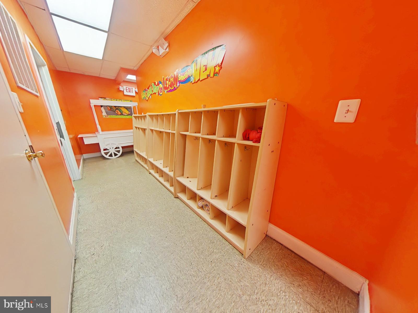 GERMANTOWN - Commercial Sale