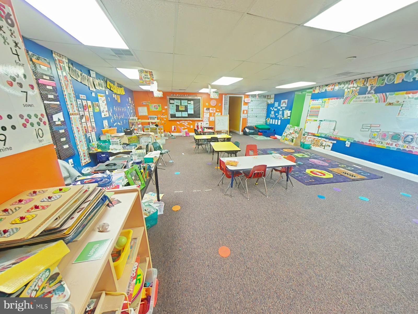 GERMANTOWN - Commercial Sale