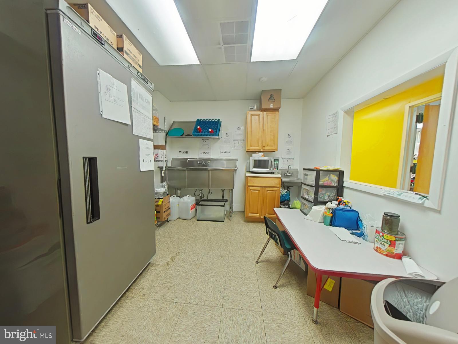 GERMANTOWN - Commercial Sale