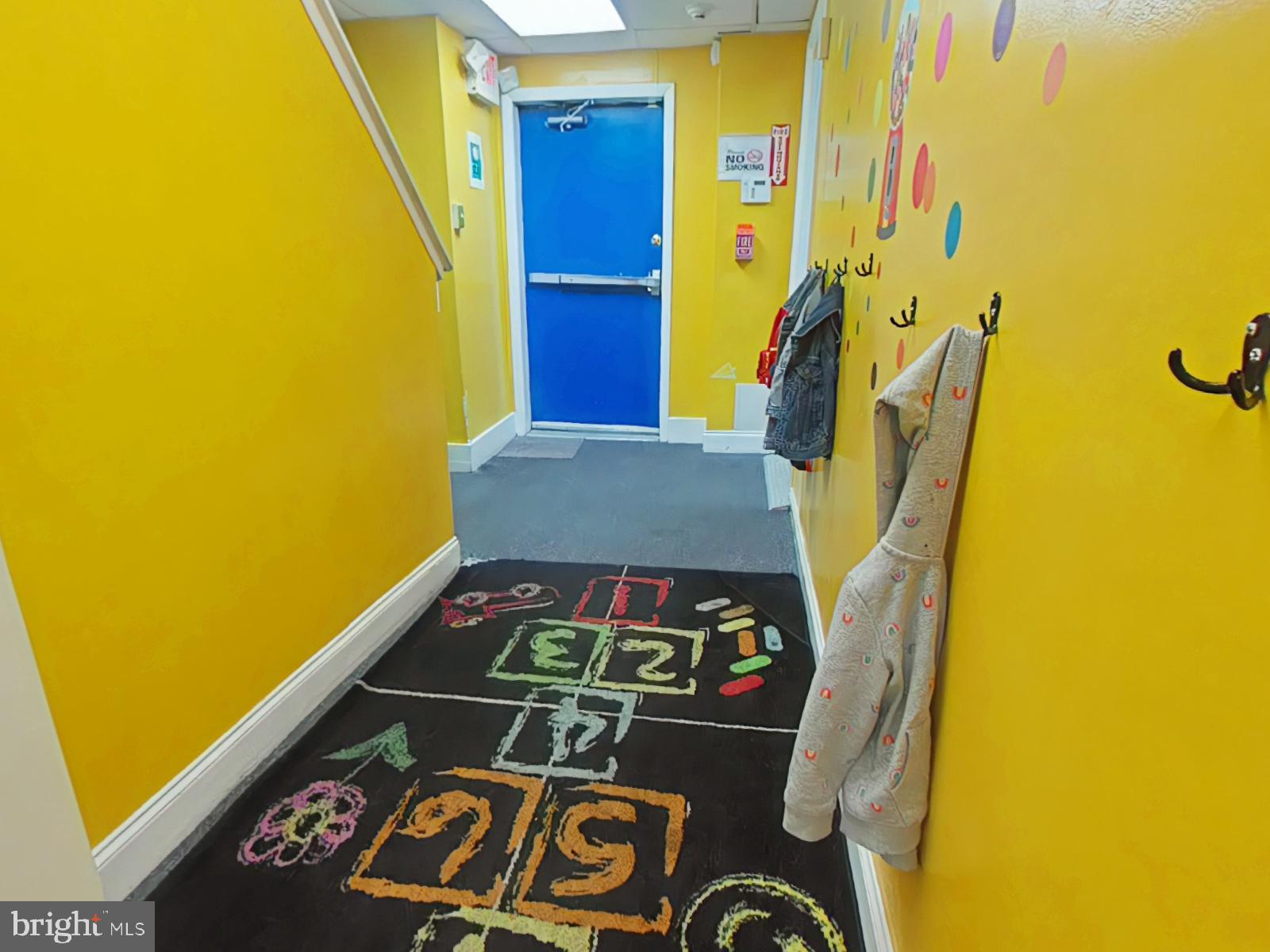 GERMANTOWN - Commercial Sale