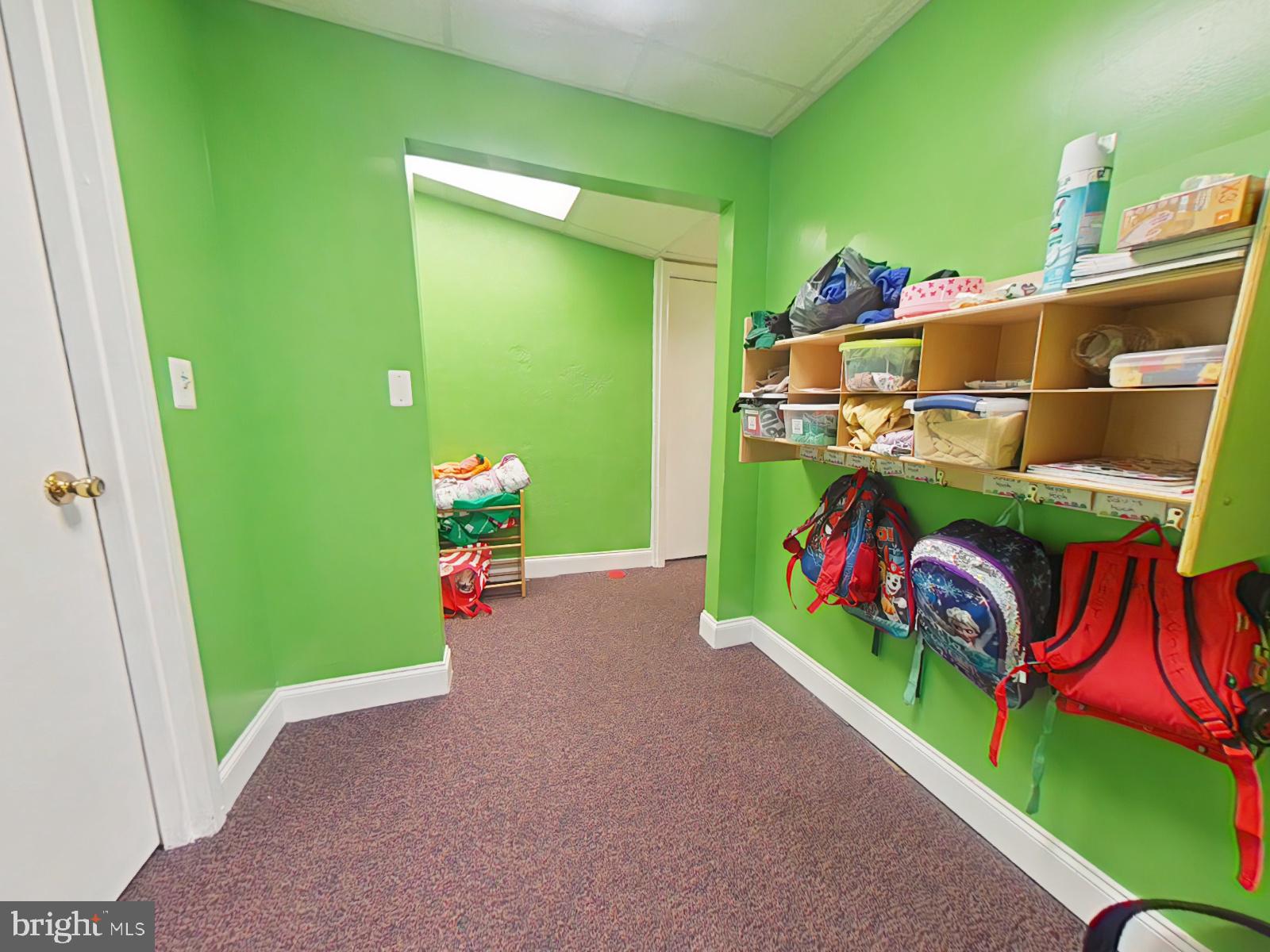 GERMANTOWN - Commercial Sale