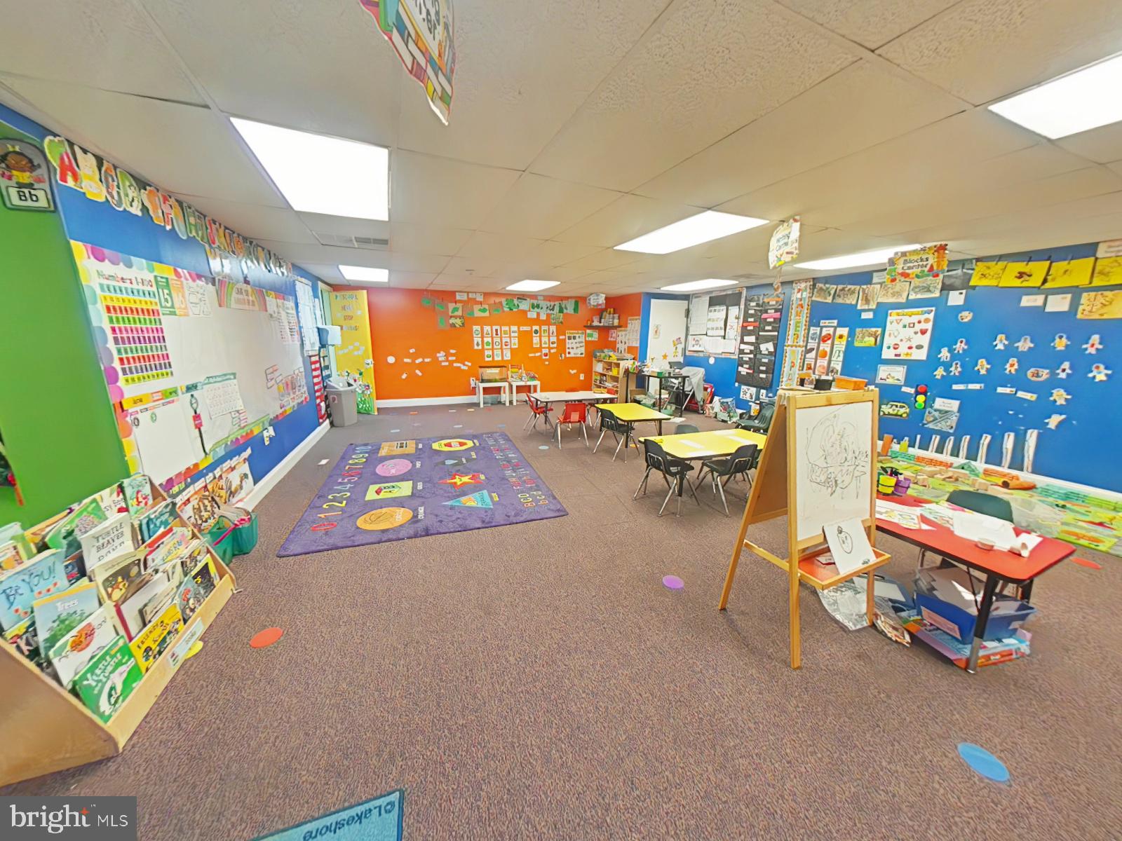 GERMANTOWN - Commercial Sale