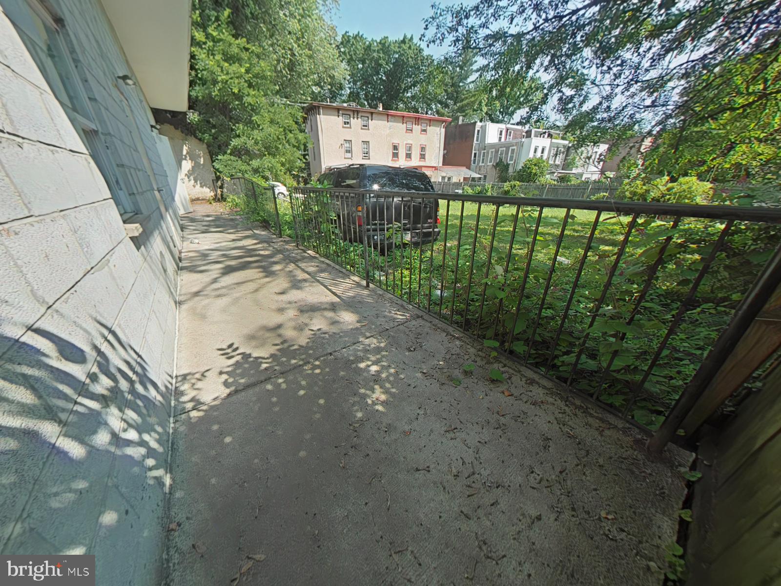 GERMANTOWN - Commercial Sale