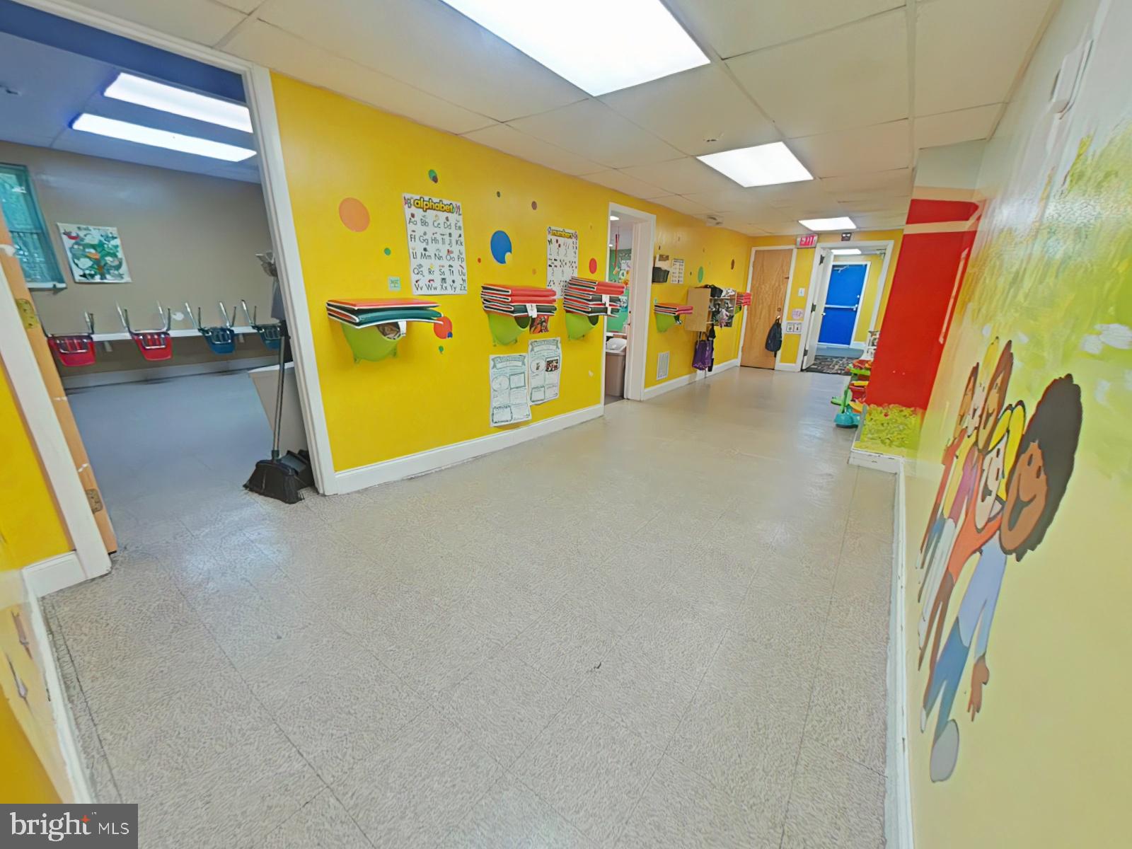 GERMANTOWN - Commercial Sale