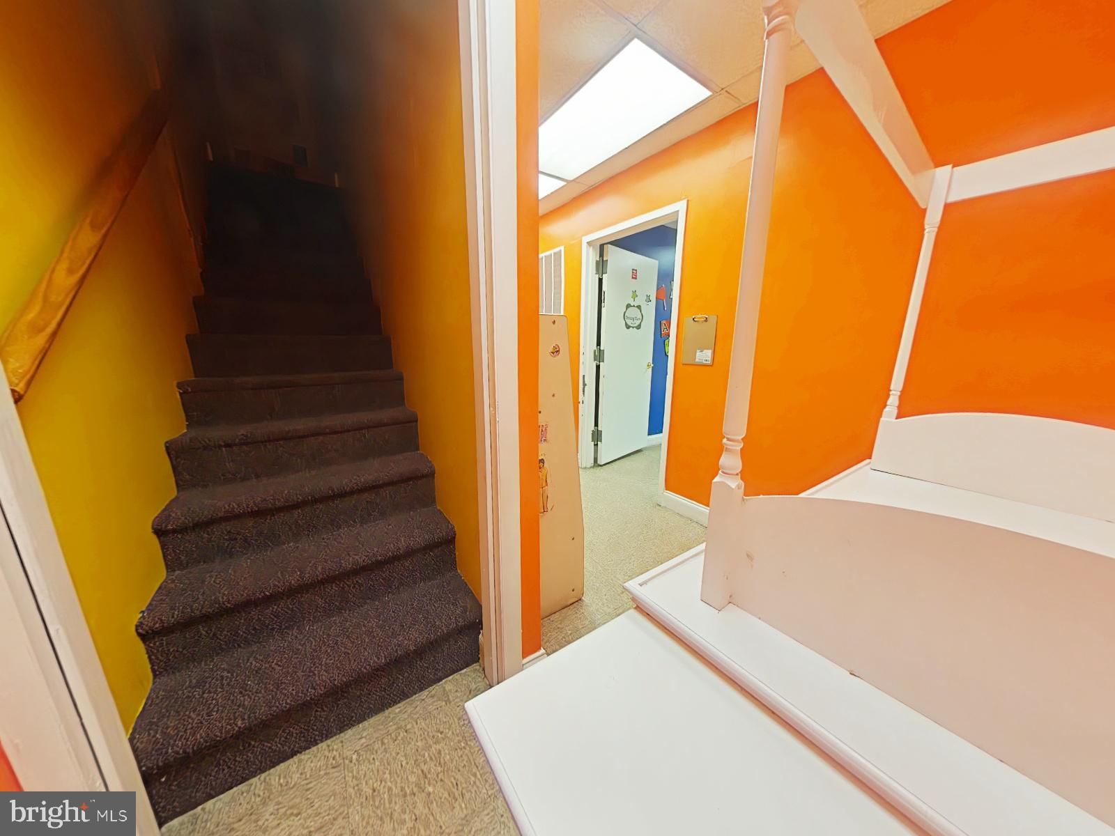 GERMANTOWN - Commercial Sale