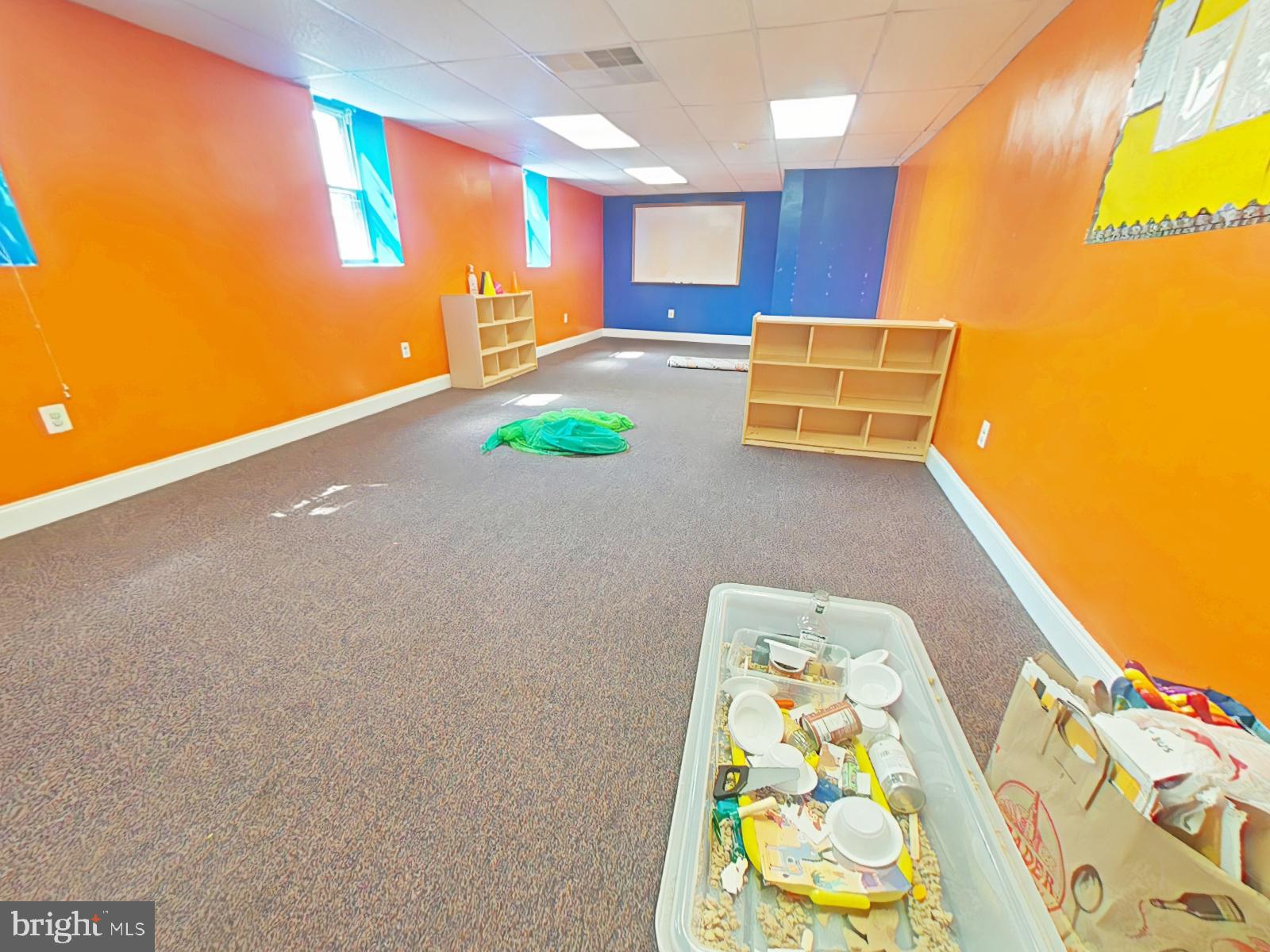 GERMANTOWN - Commercial Sale