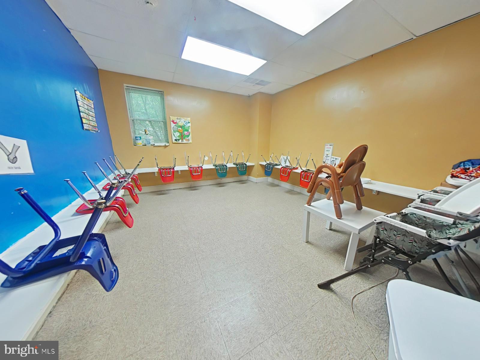 GERMANTOWN - Commercial Sale