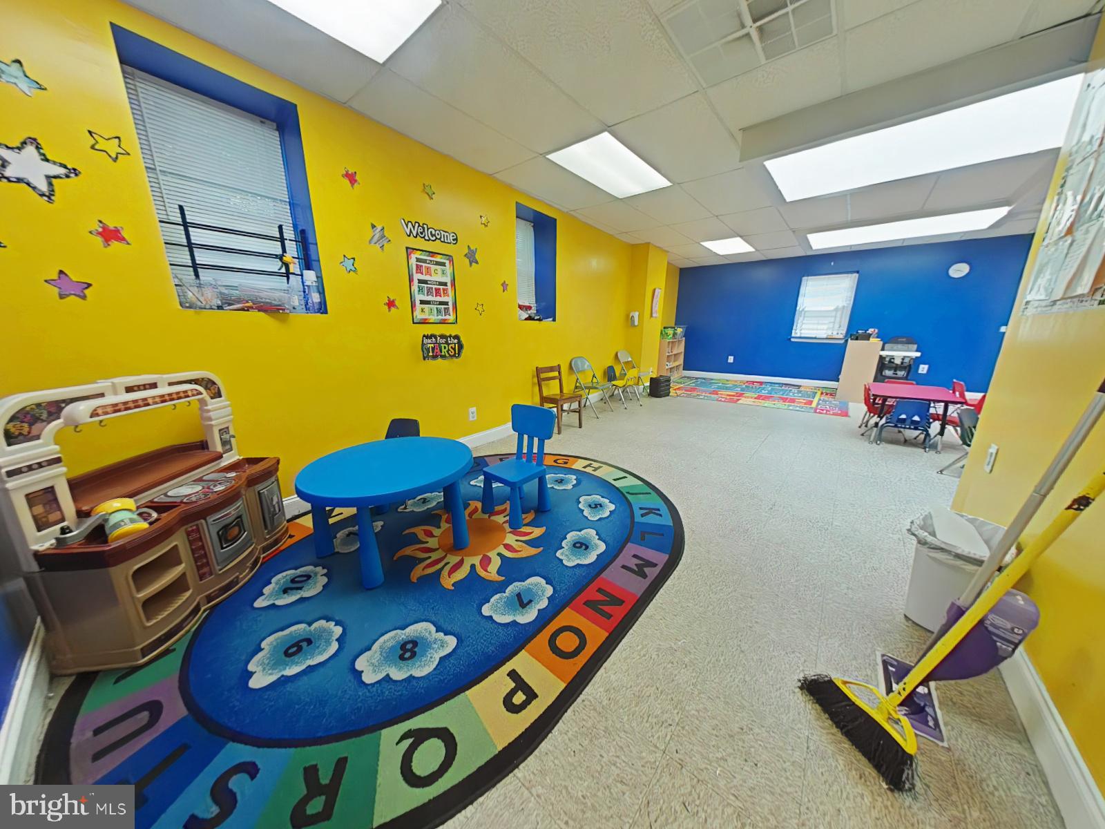 GERMANTOWN - Commercial Sale