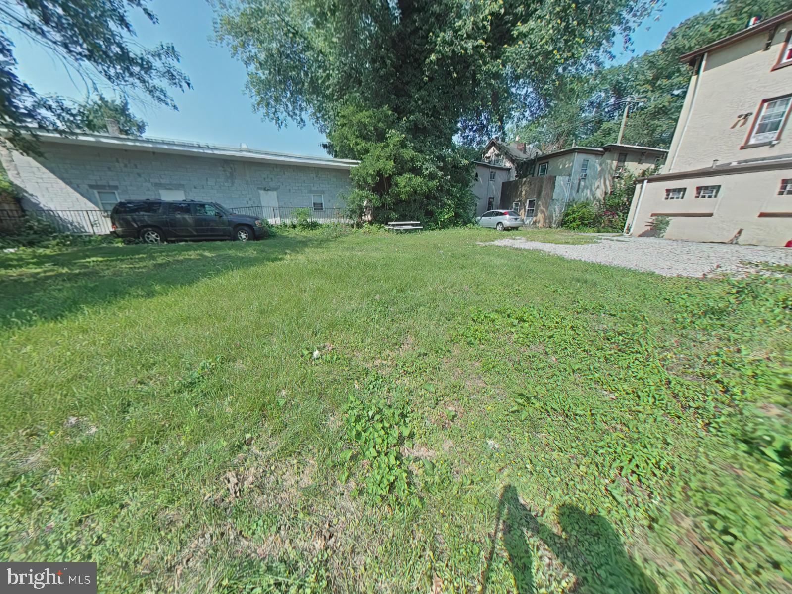 GERMANTOWN - Commercial Sale