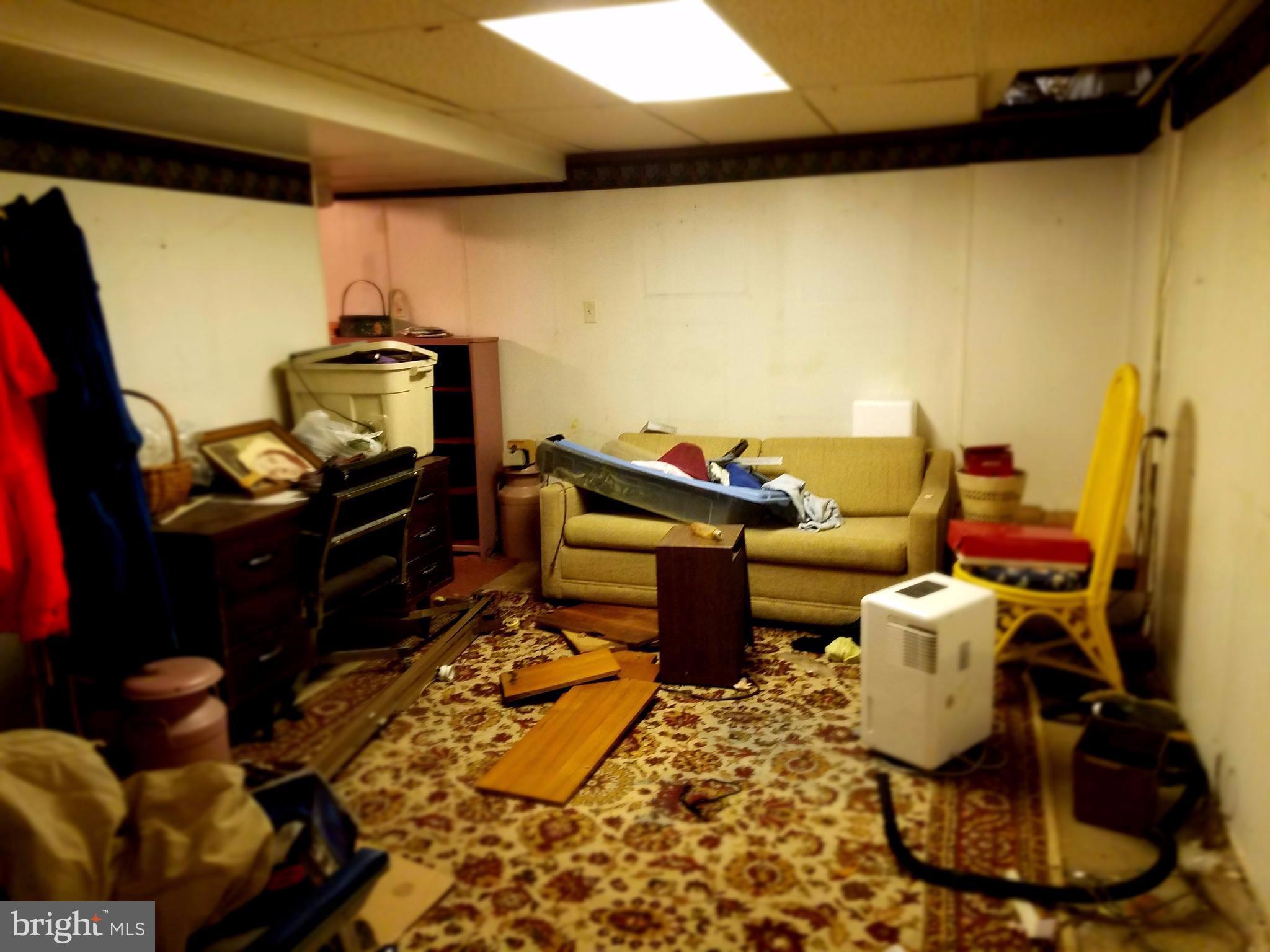 SUBURBIA - Residential