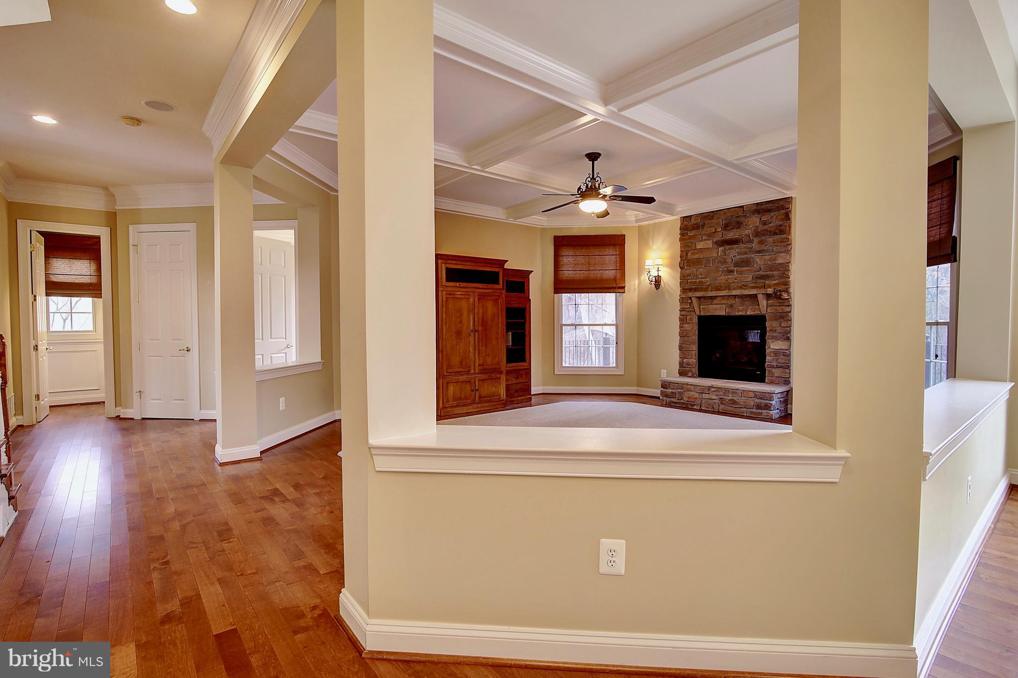 WINDSOR KNOLLS - Residential