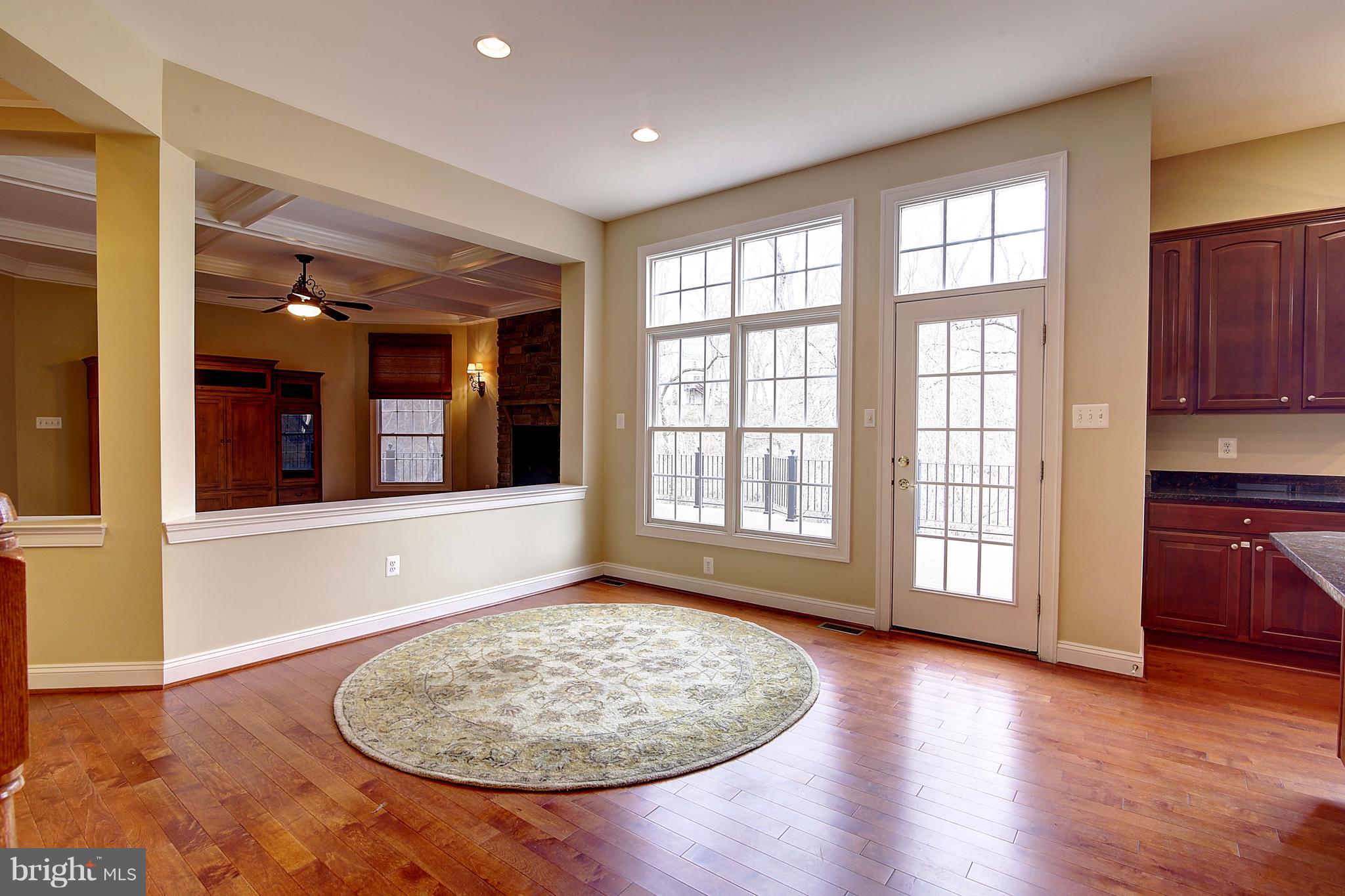 WINDSOR KNOLLS - Residential