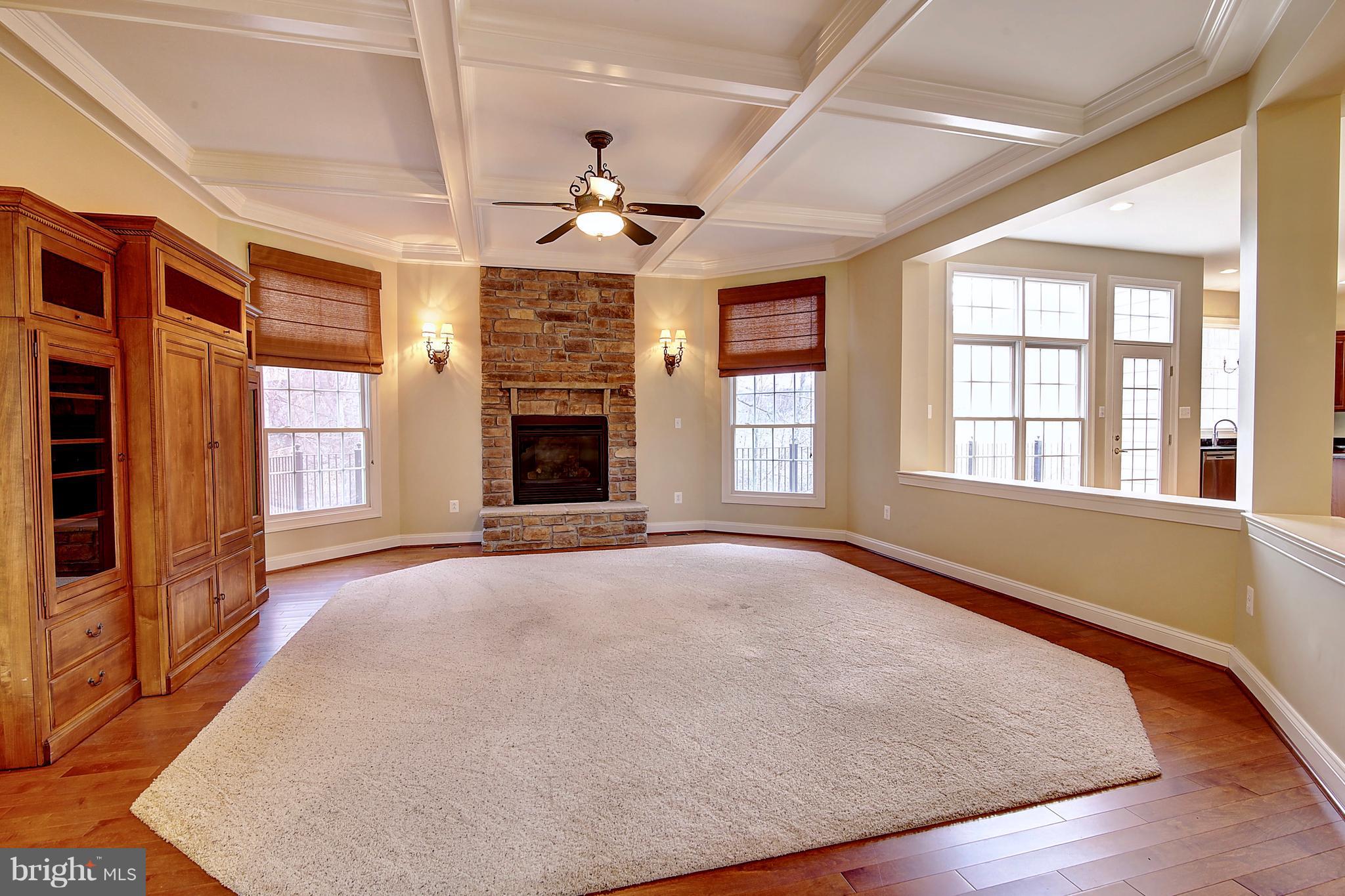 WINDSOR KNOLLS - Residential