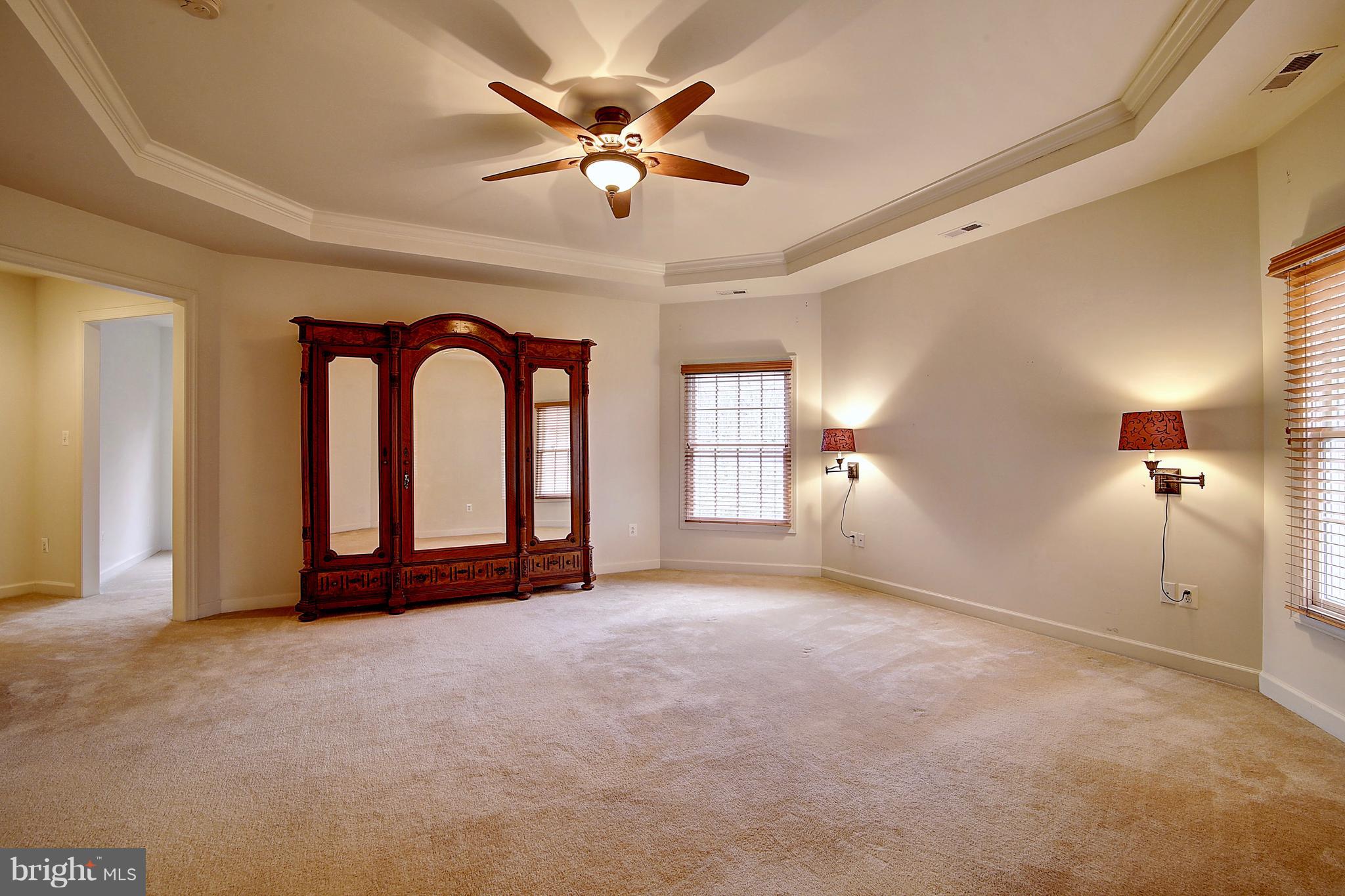 WINDSOR KNOLLS - Residential