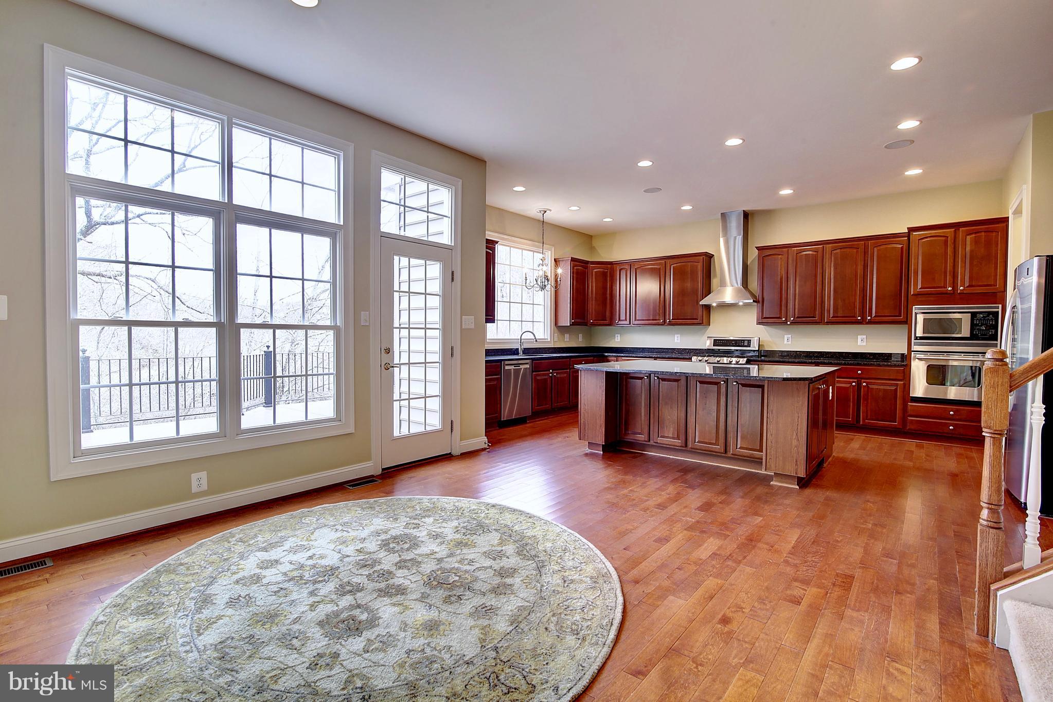 WINDSOR KNOLLS - Residential