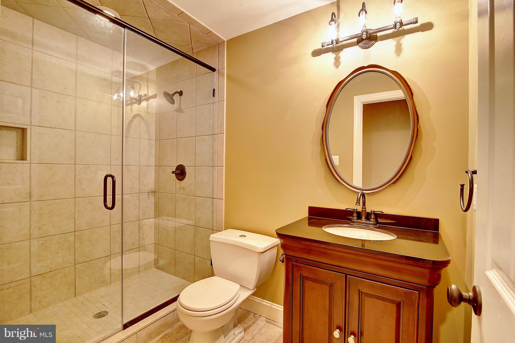 WINDSOR KNOLLS - Residential