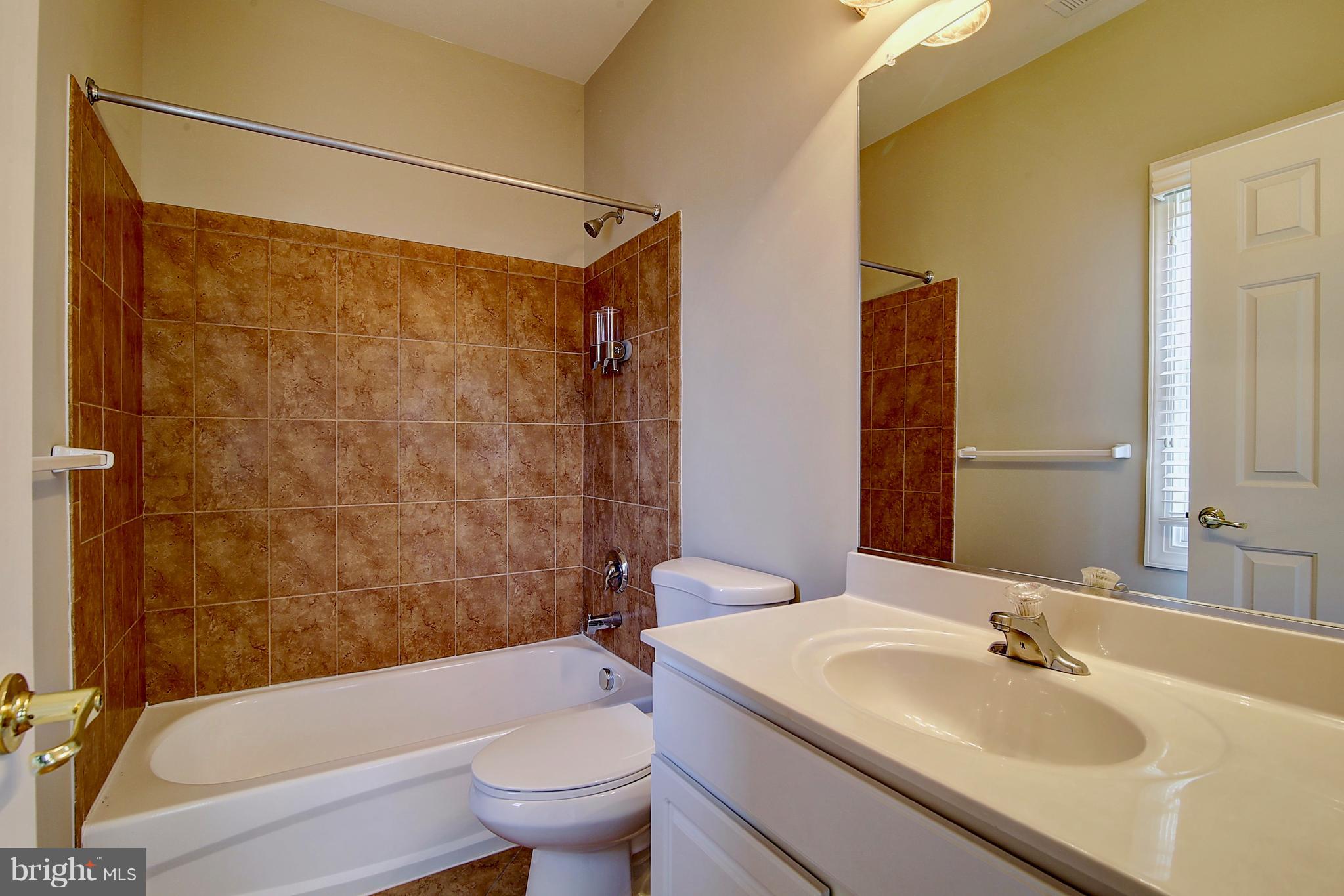 WINDSOR KNOLLS - Residential