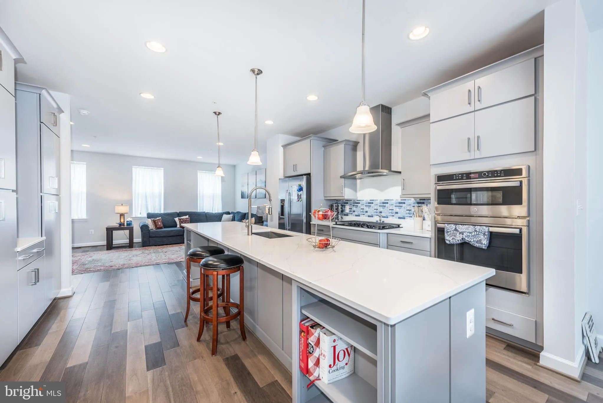 Oxon Hill, Maryland 20745, United States, 4 Bedrooms Bedrooms, ,5 BathroomsBathrooms,Residential,Active,150165