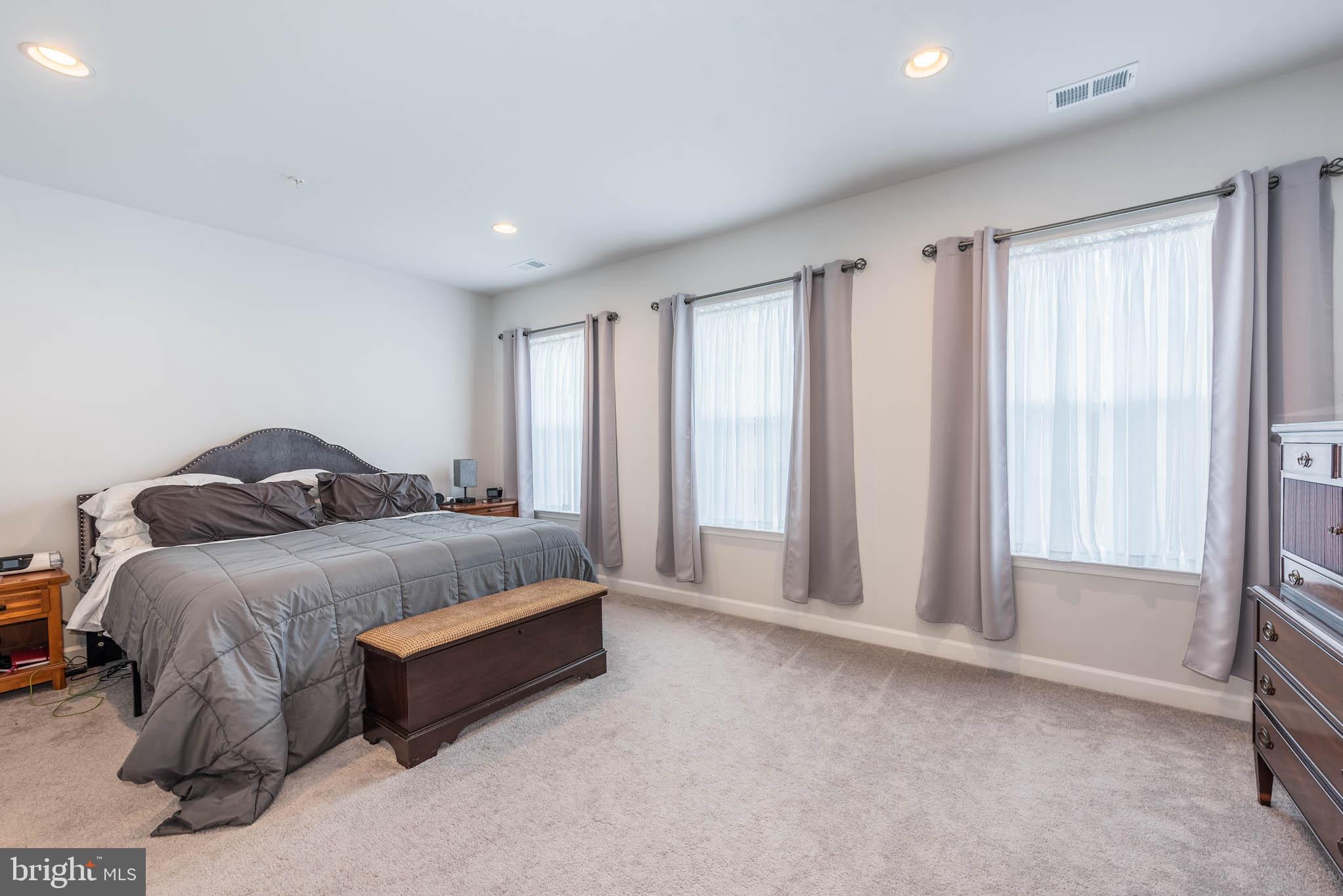 POTOMAC OVERLOOK AT NATIONAL HARBOR - Residential