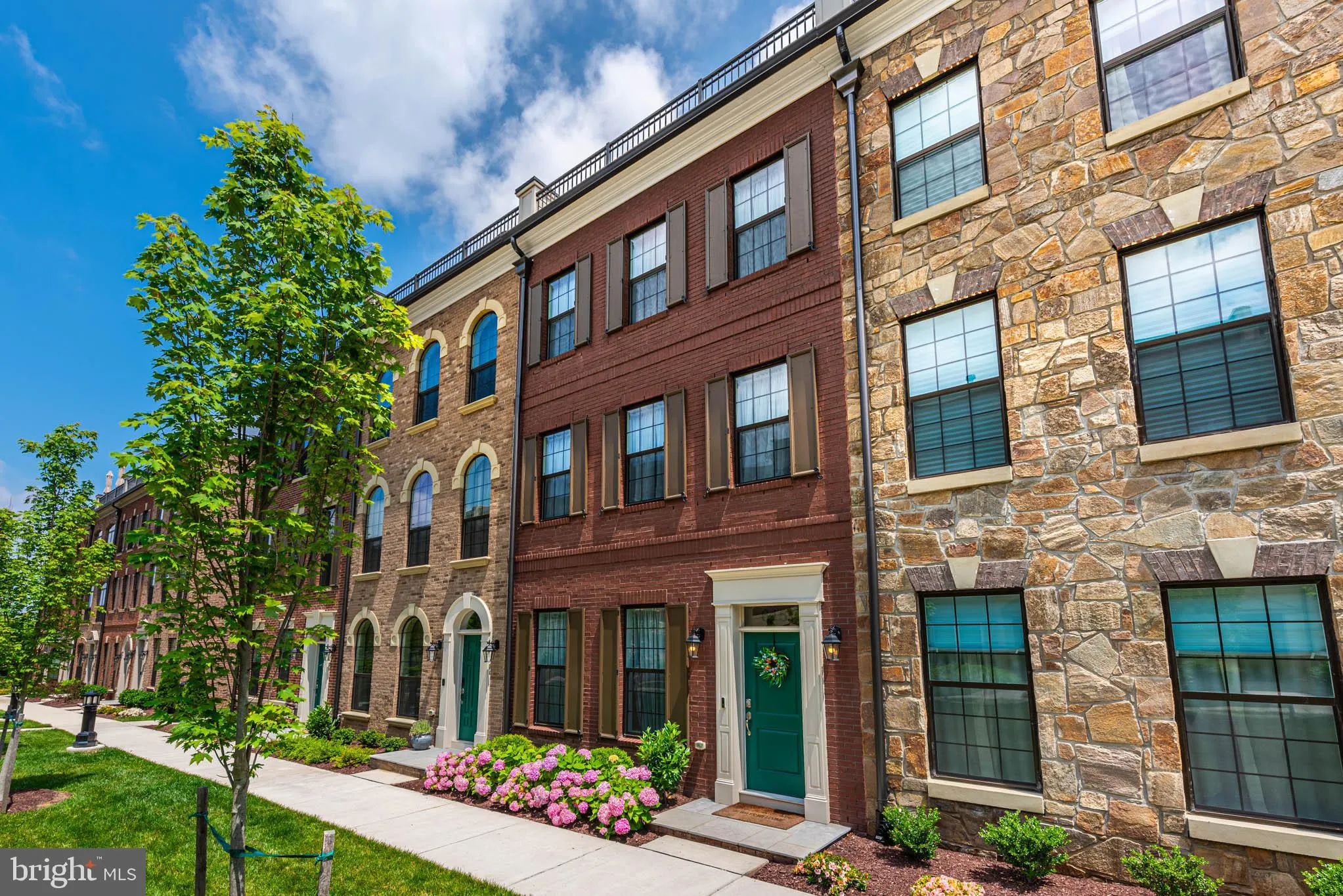 Oxon Hill, Maryland 20745, United States, 4 Bedrooms Bedrooms, ,5 BathroomsBathrooms,Residential,Active,150165