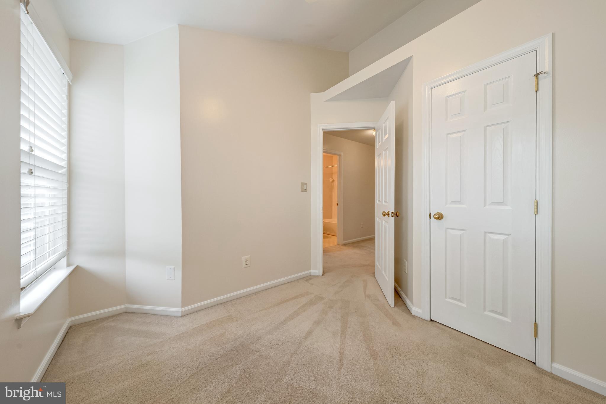 RESTON - Residential Lease