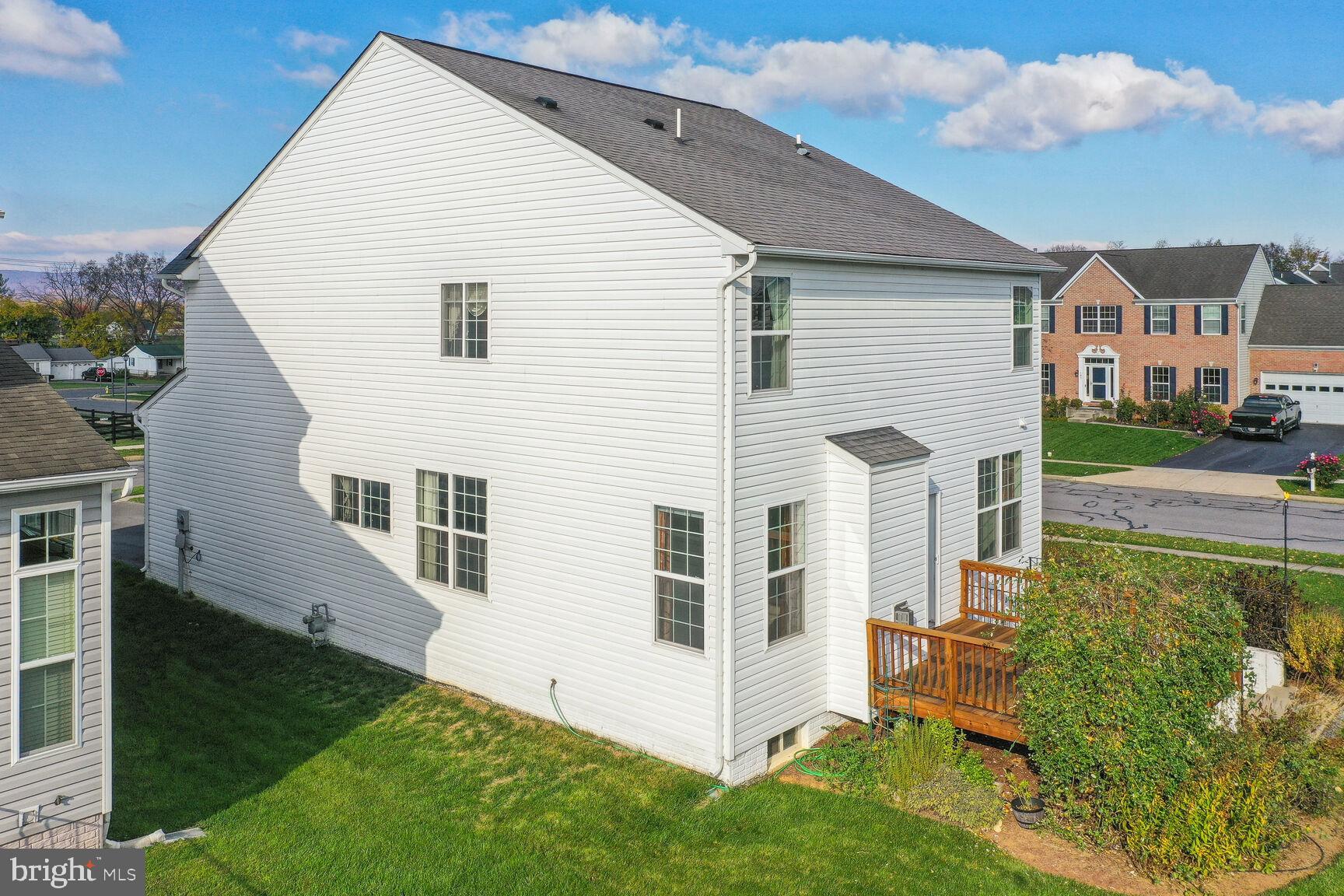 SUN MEADOW - Residential