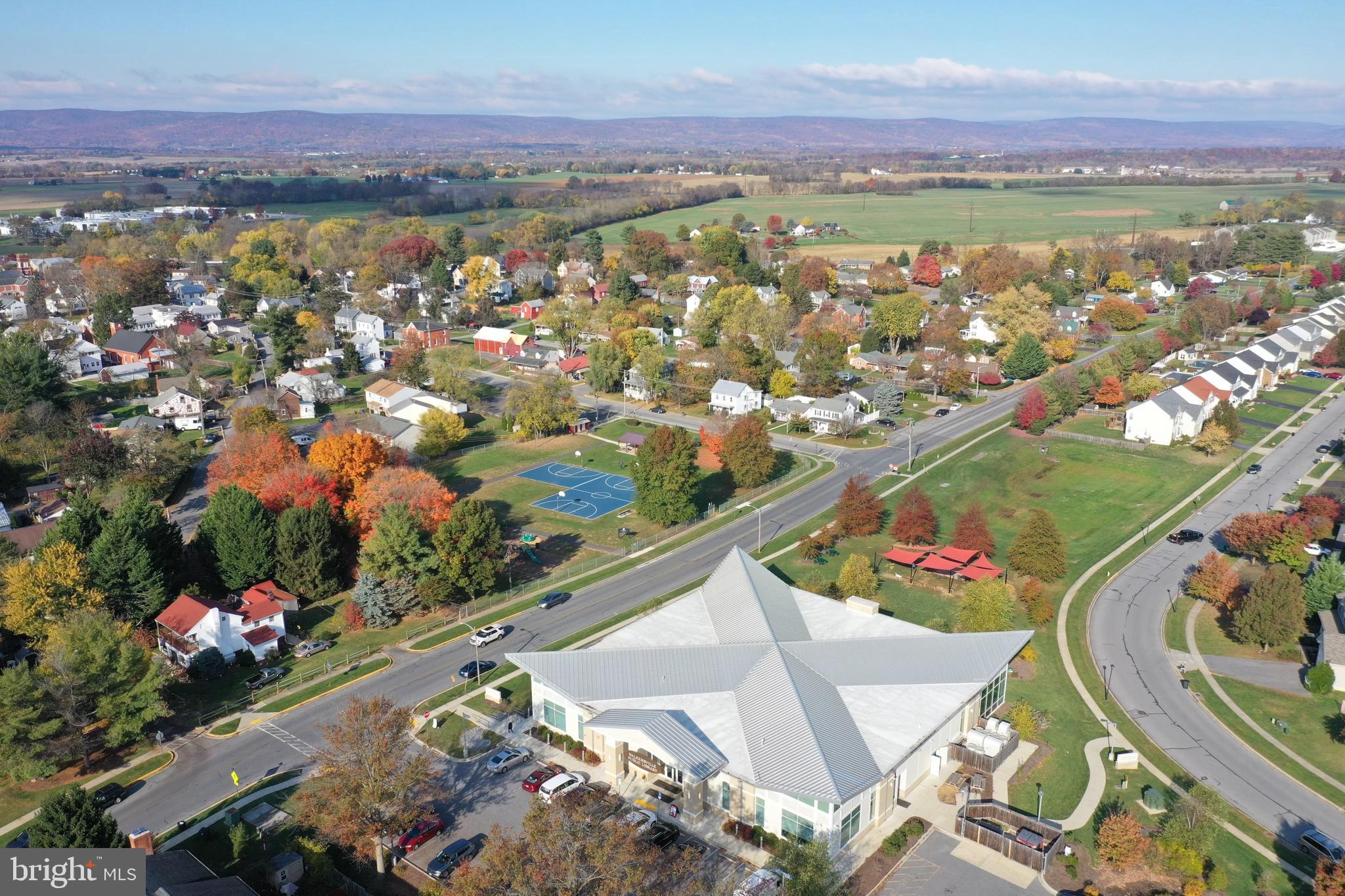 SUN MEADOW - Residential